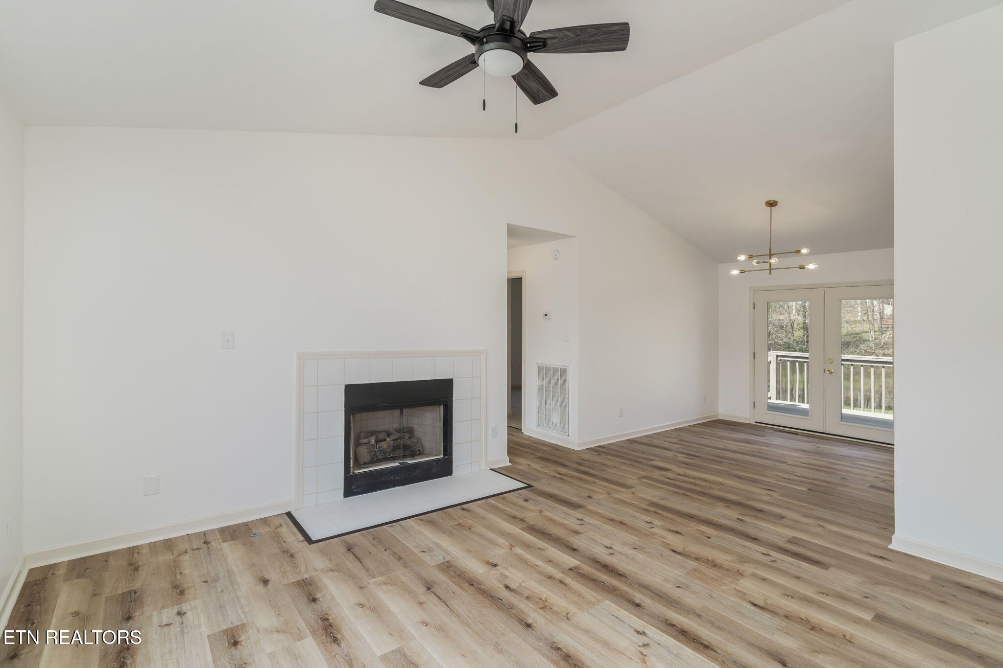 6715 Shimmering Brooks Lane Knoxville TN 37918