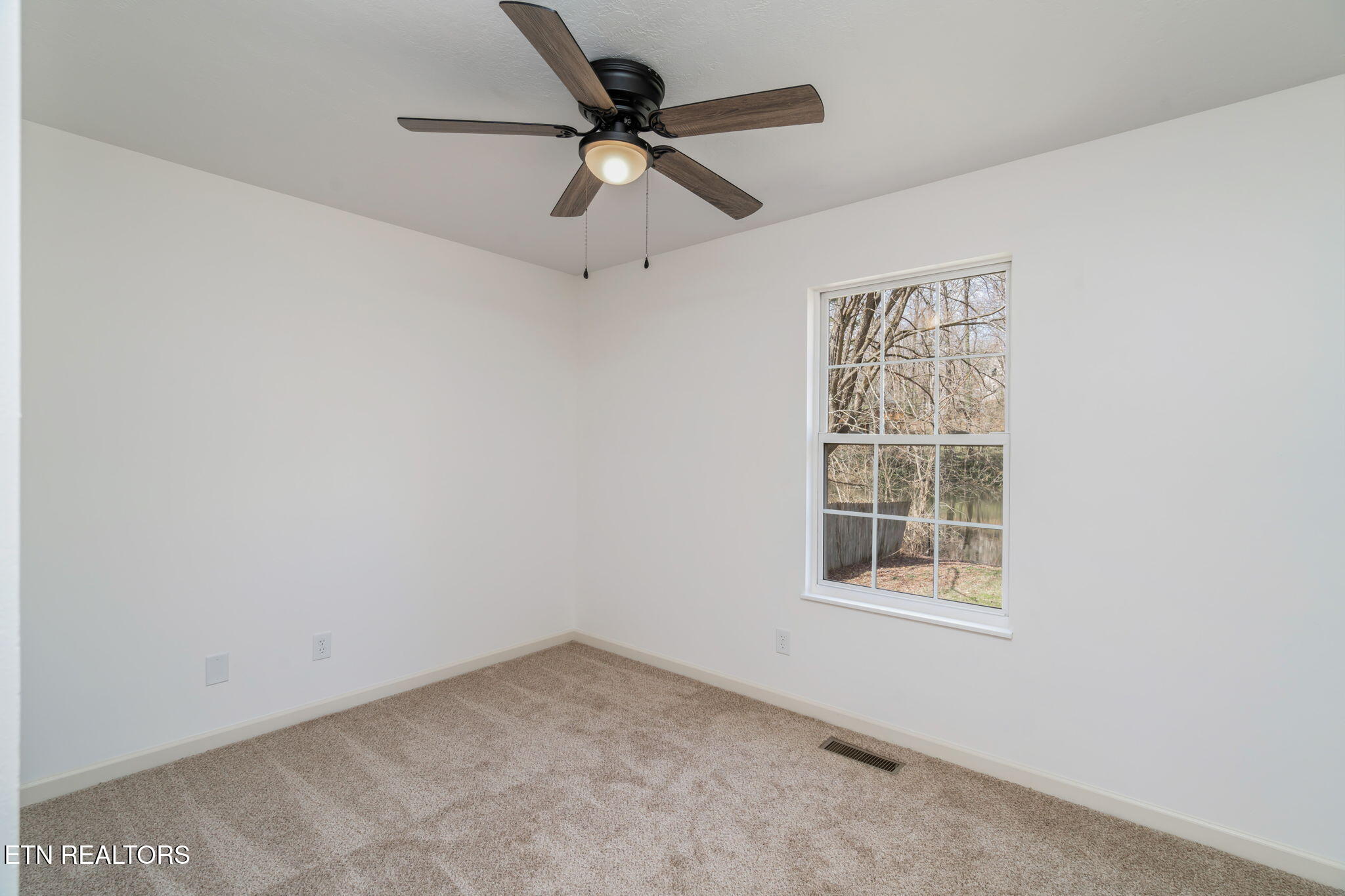 6715 Shimmering Brooks Lane Knoxville TN 37918
