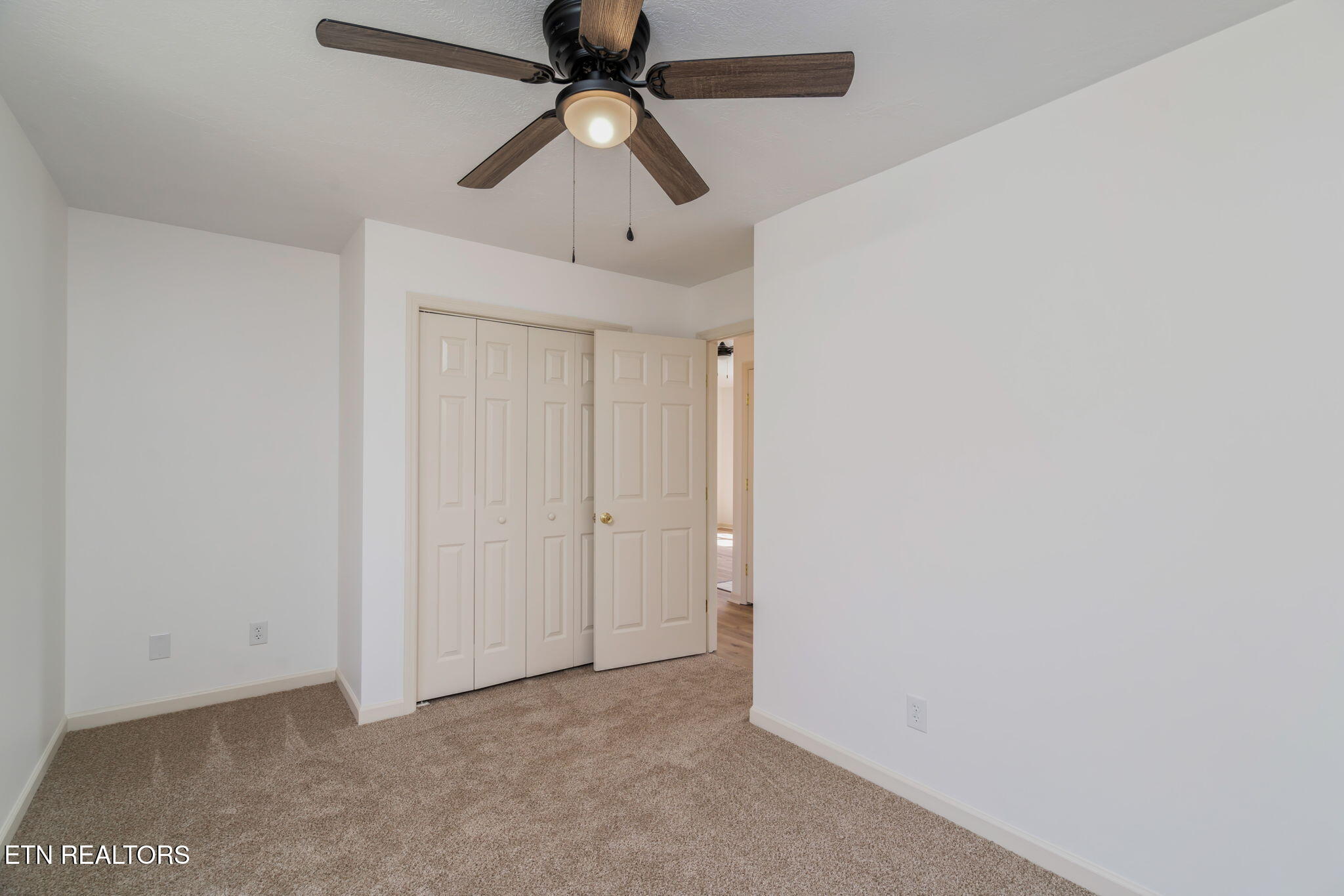 6715 Shimmering Brooks Lane Knoxville TN 37918