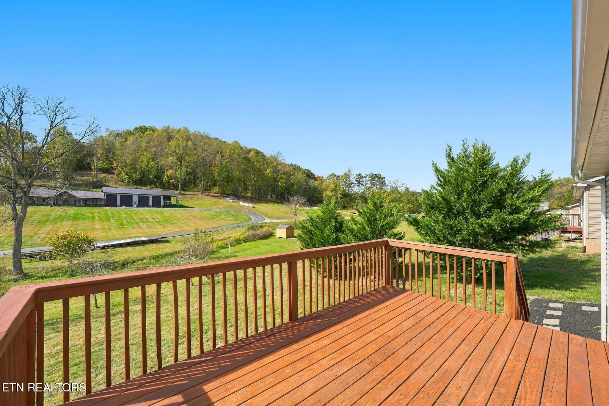 135 Raccoon Valley Road Maynardville TN 37807