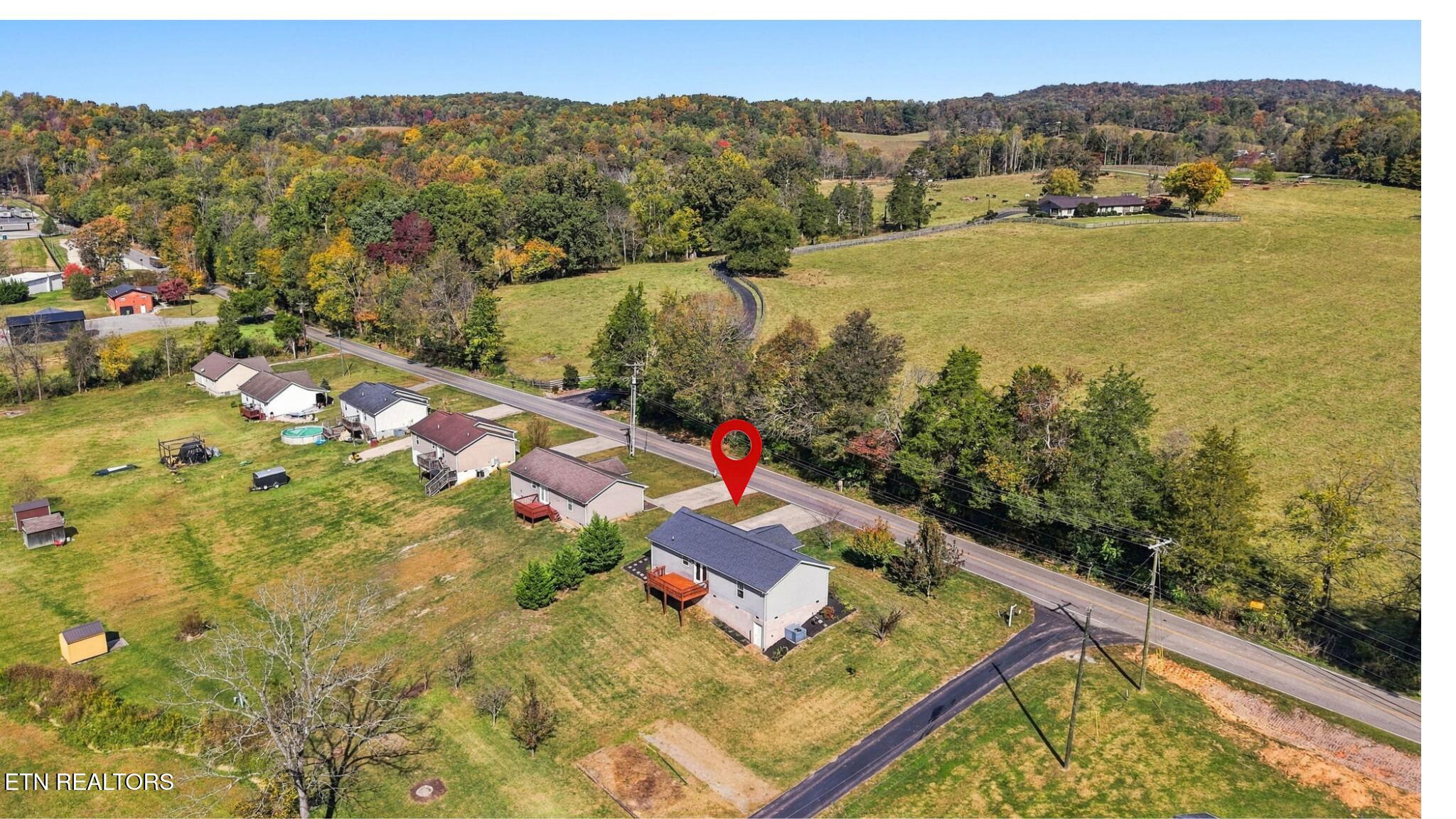 135 Raccoon Valley Road Maynardville TN 37807