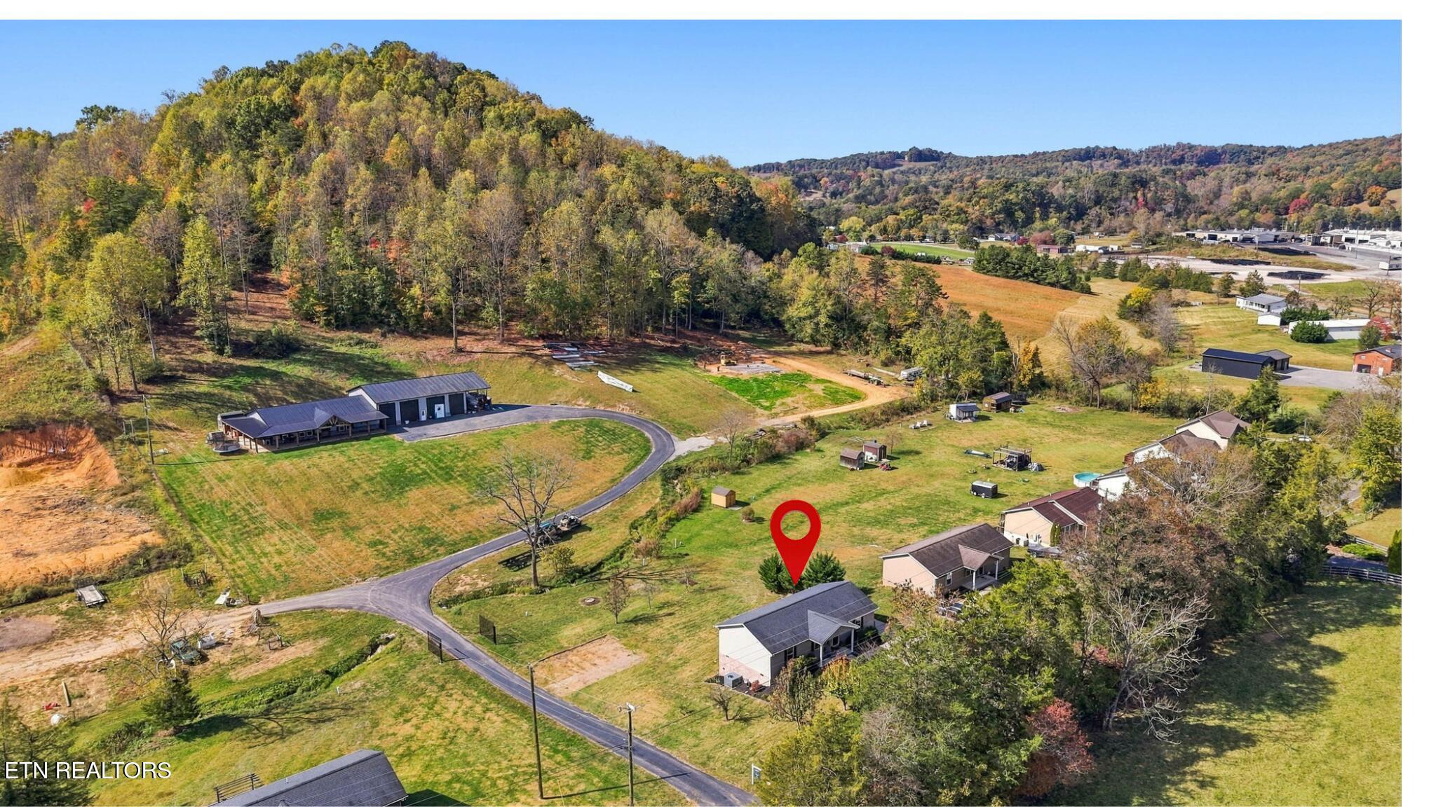 135 Raccoon Valley Road Maynardville TN 37807