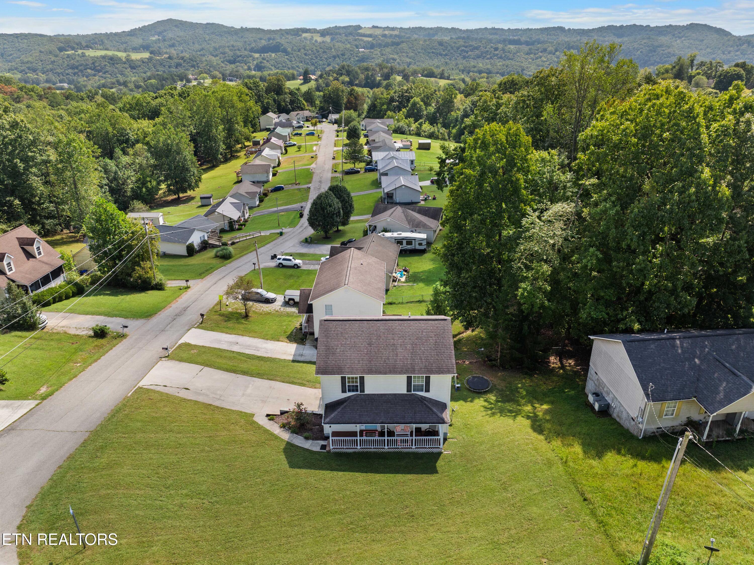 1007 W Kentucky Avenue Lafollette TN 37766