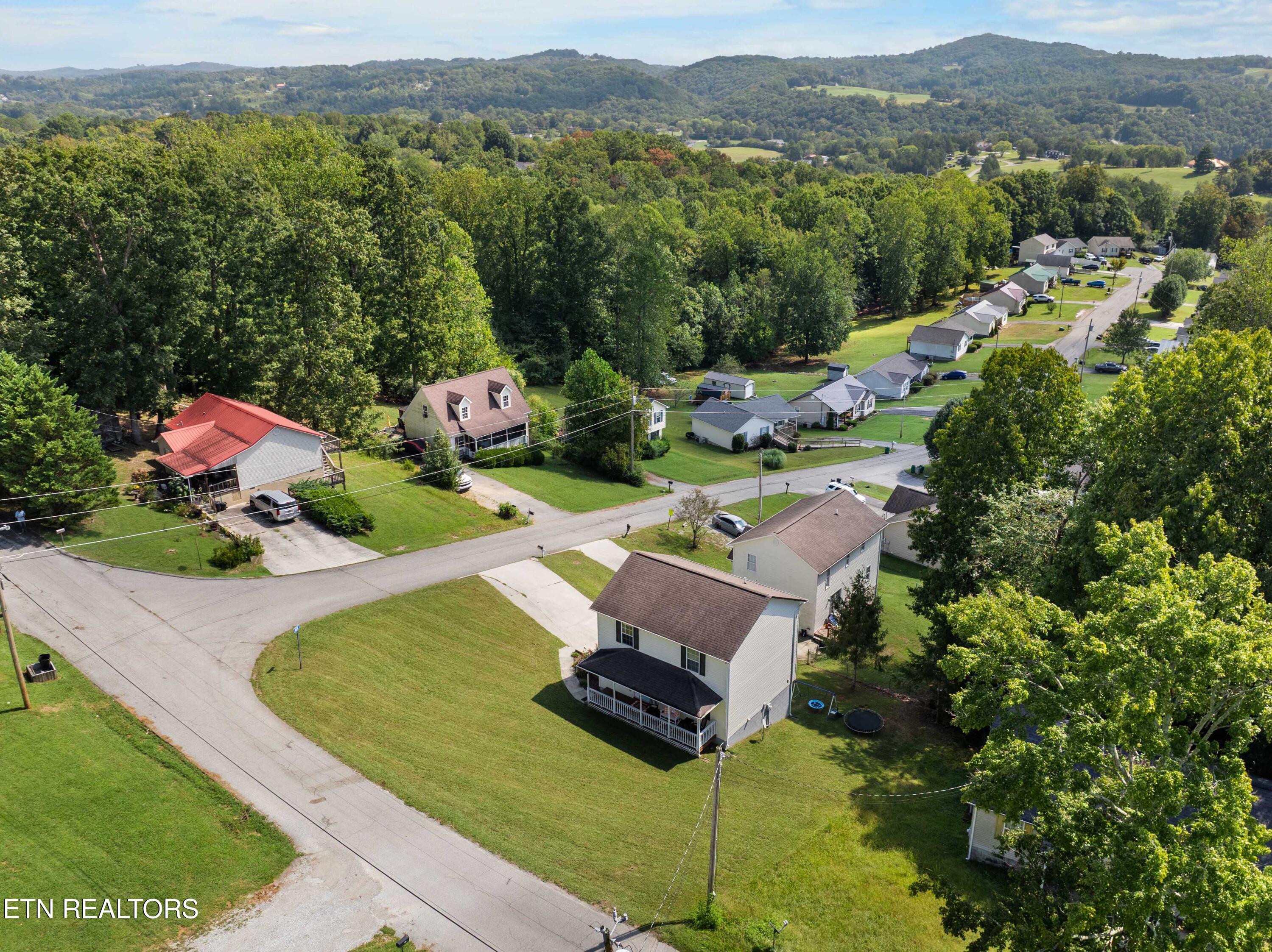 1007 W Kentucky Avenue Lafollette TN 37766