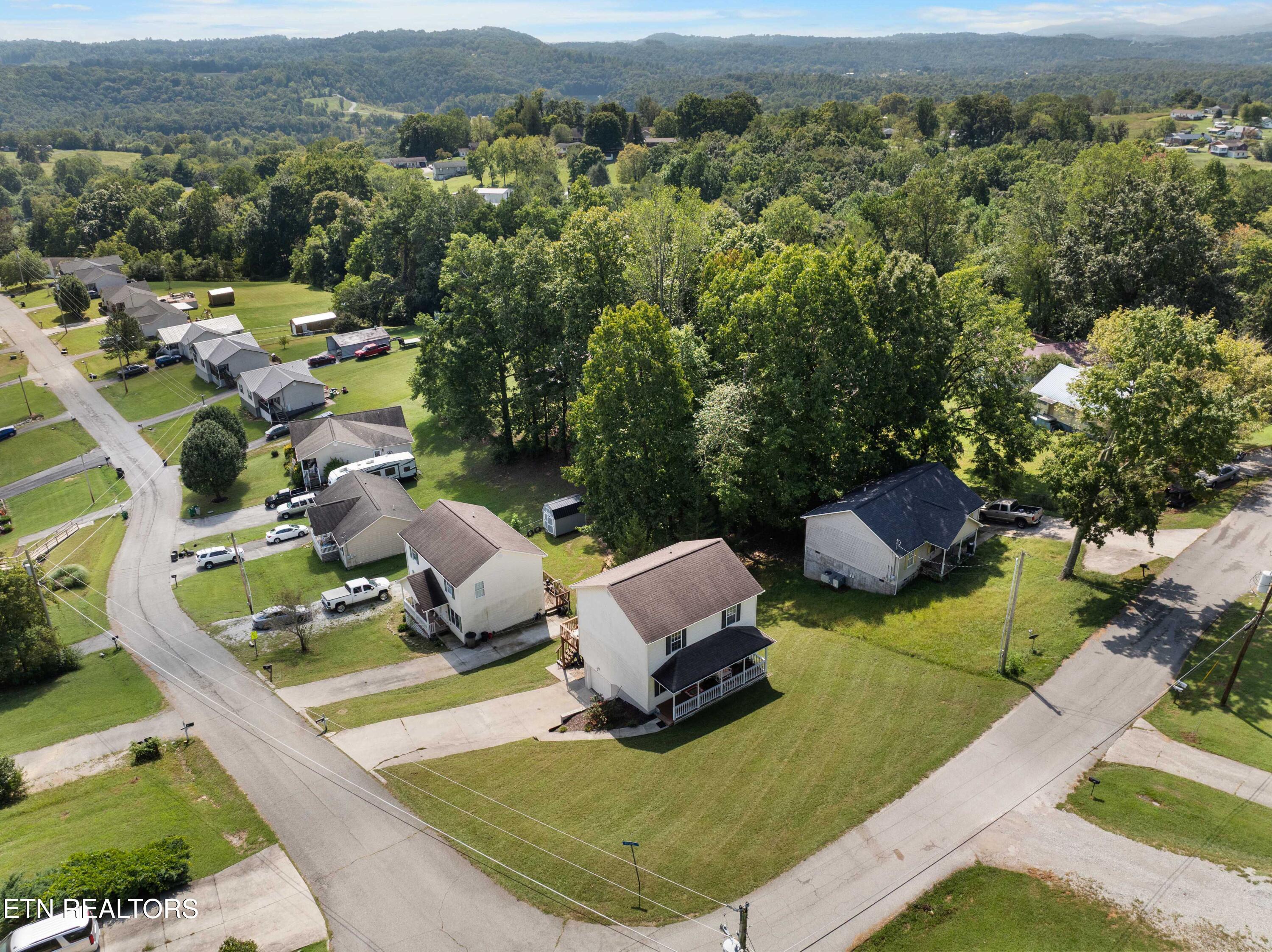 1007 W Kentucky Avenue Lafollette TN 37766