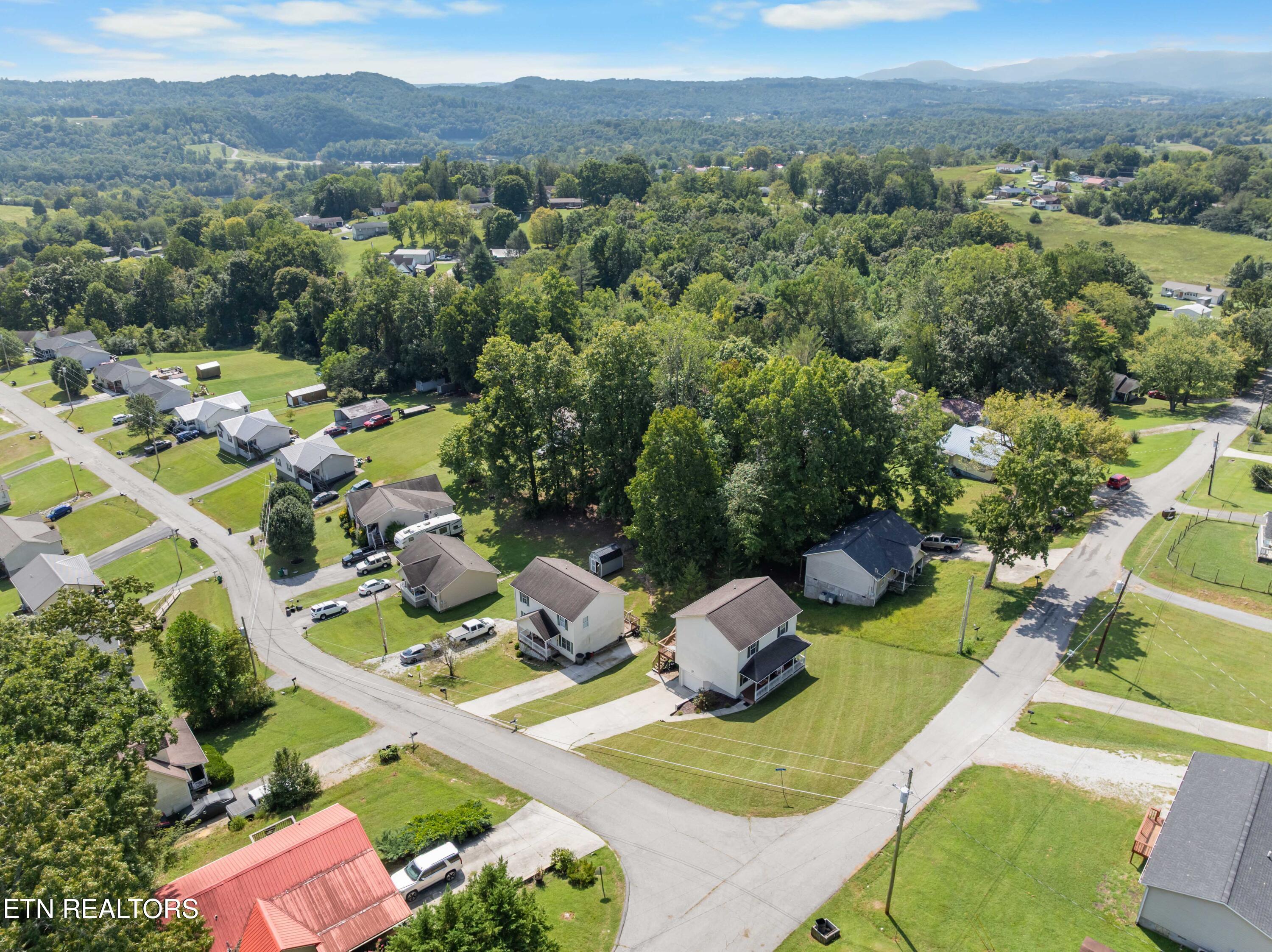 1007 W Kentucky Avenue Lafollette TN 37766