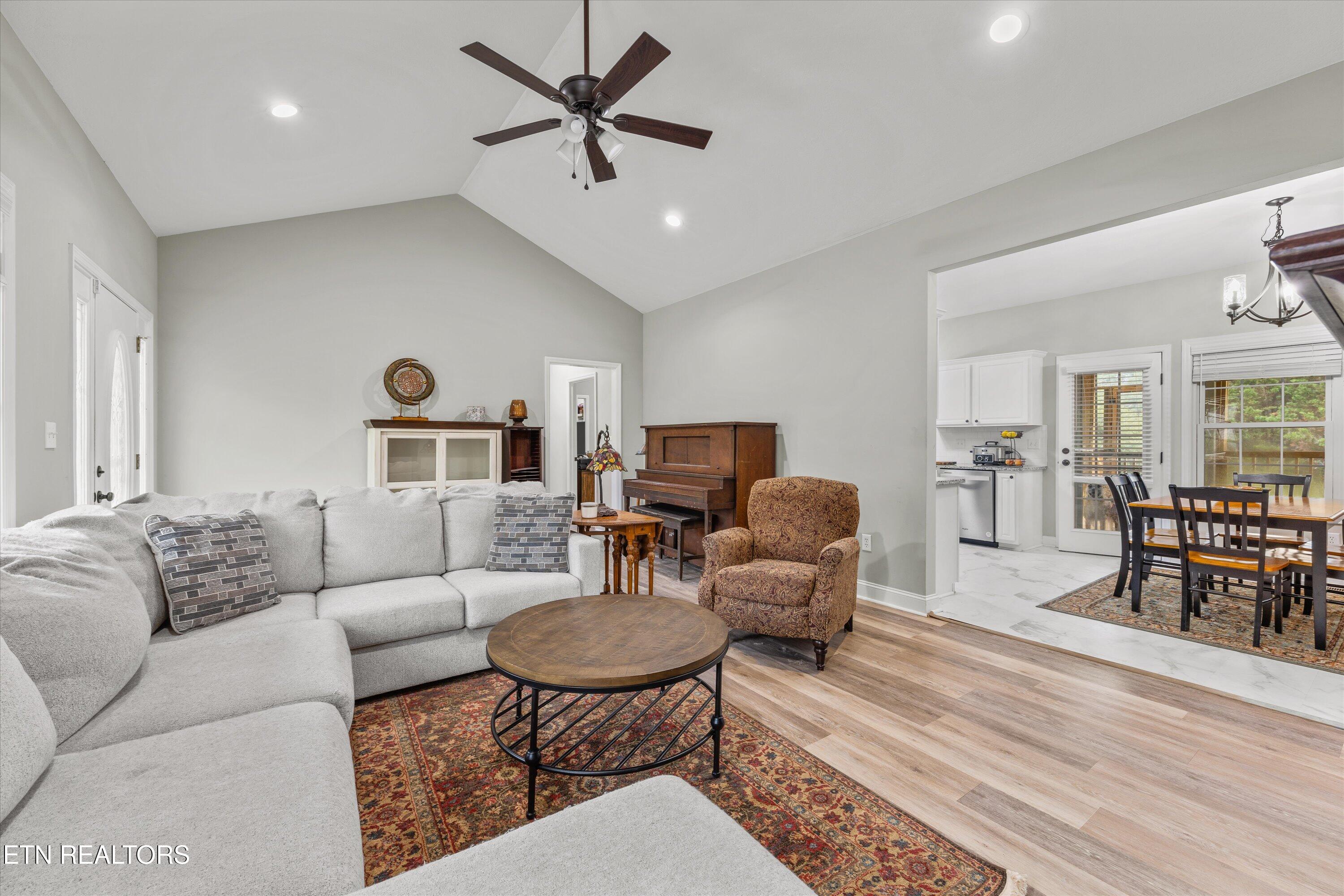 1924 River Vista Circle Sevierville TN 37876