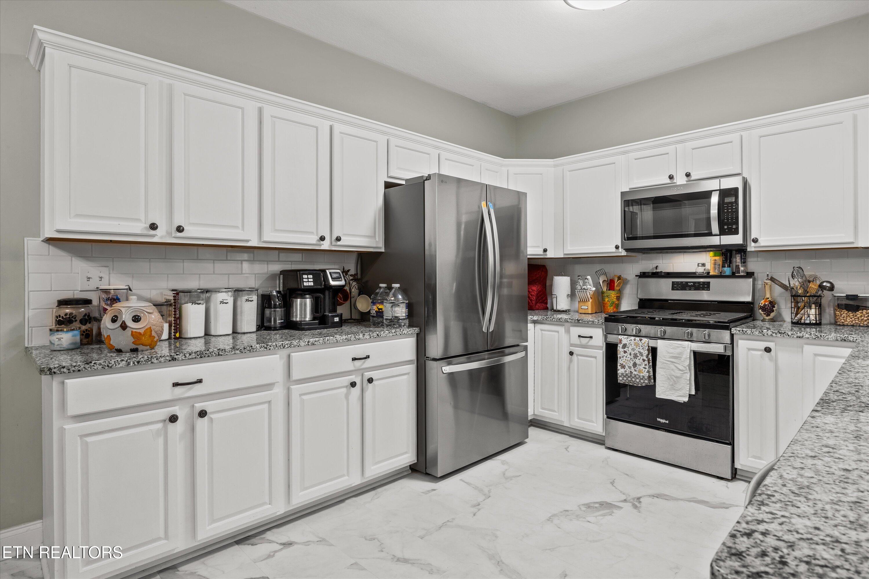 1924 River Vista Circle Sevierville TN 37876