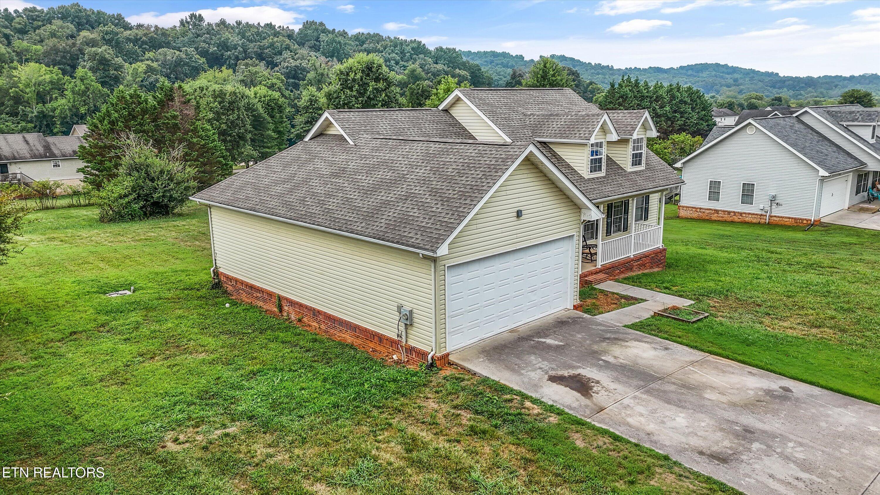 1924 River Vista Circle Sevierville TN 37876