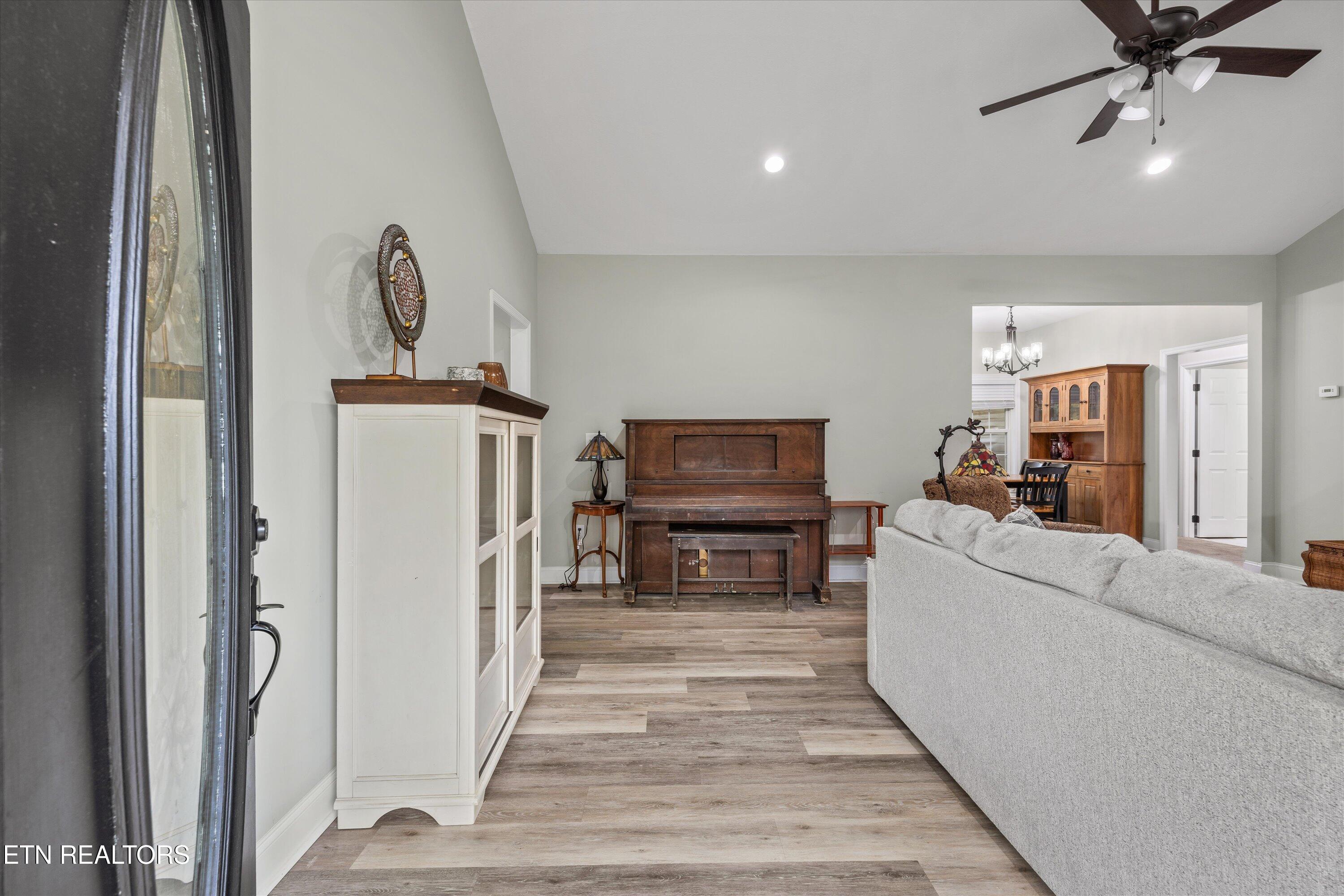 1924 River Vista Circle Sevierville TN 37876