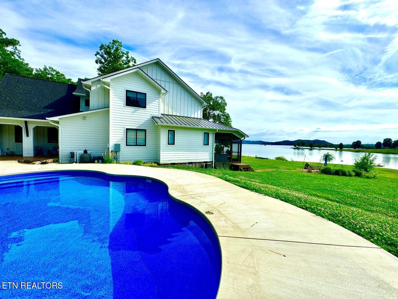 2227 Ted Moore Road Dandridge TN 37725