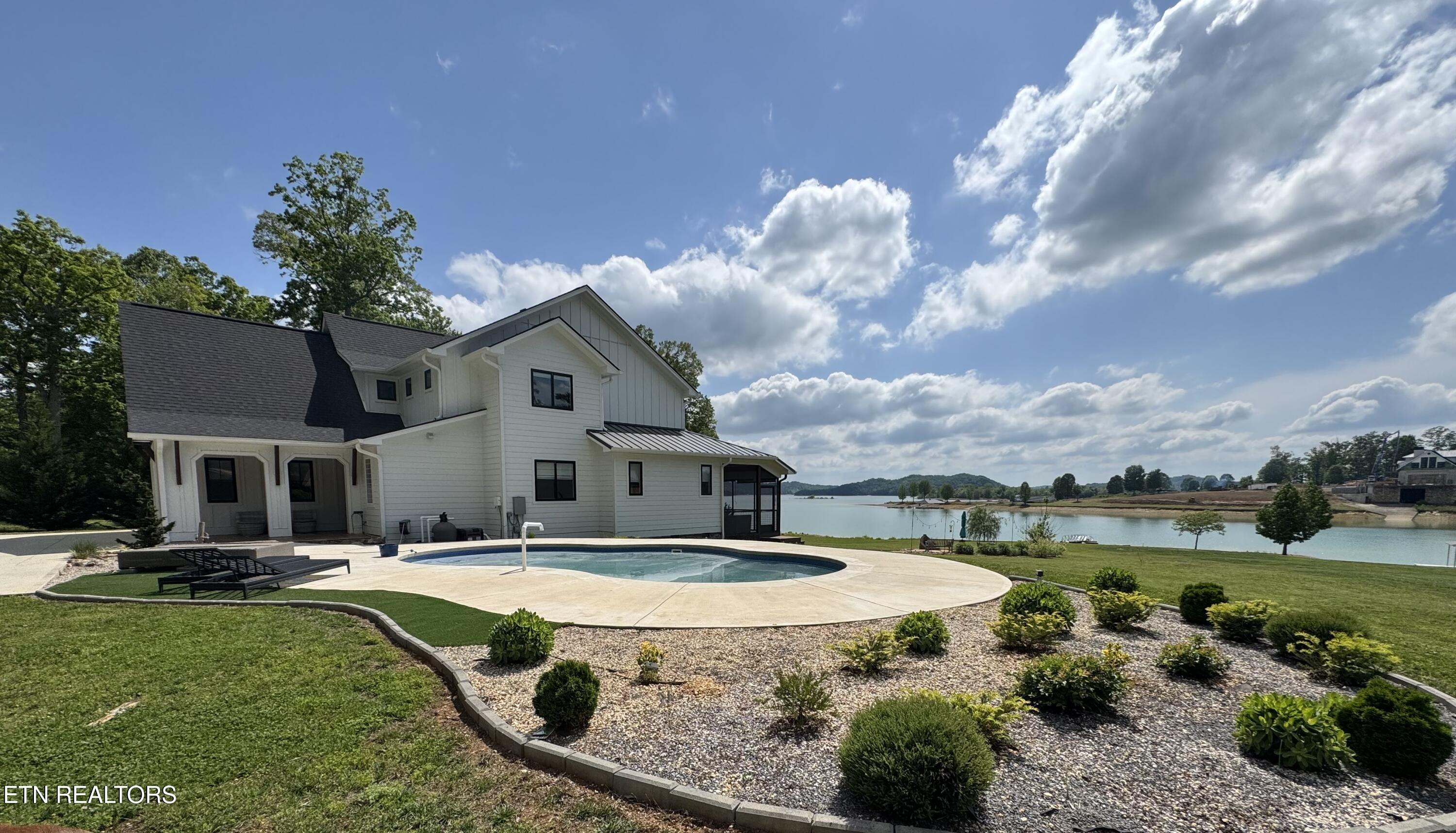 2227 Ted Moore Road Dandridge TN 37725