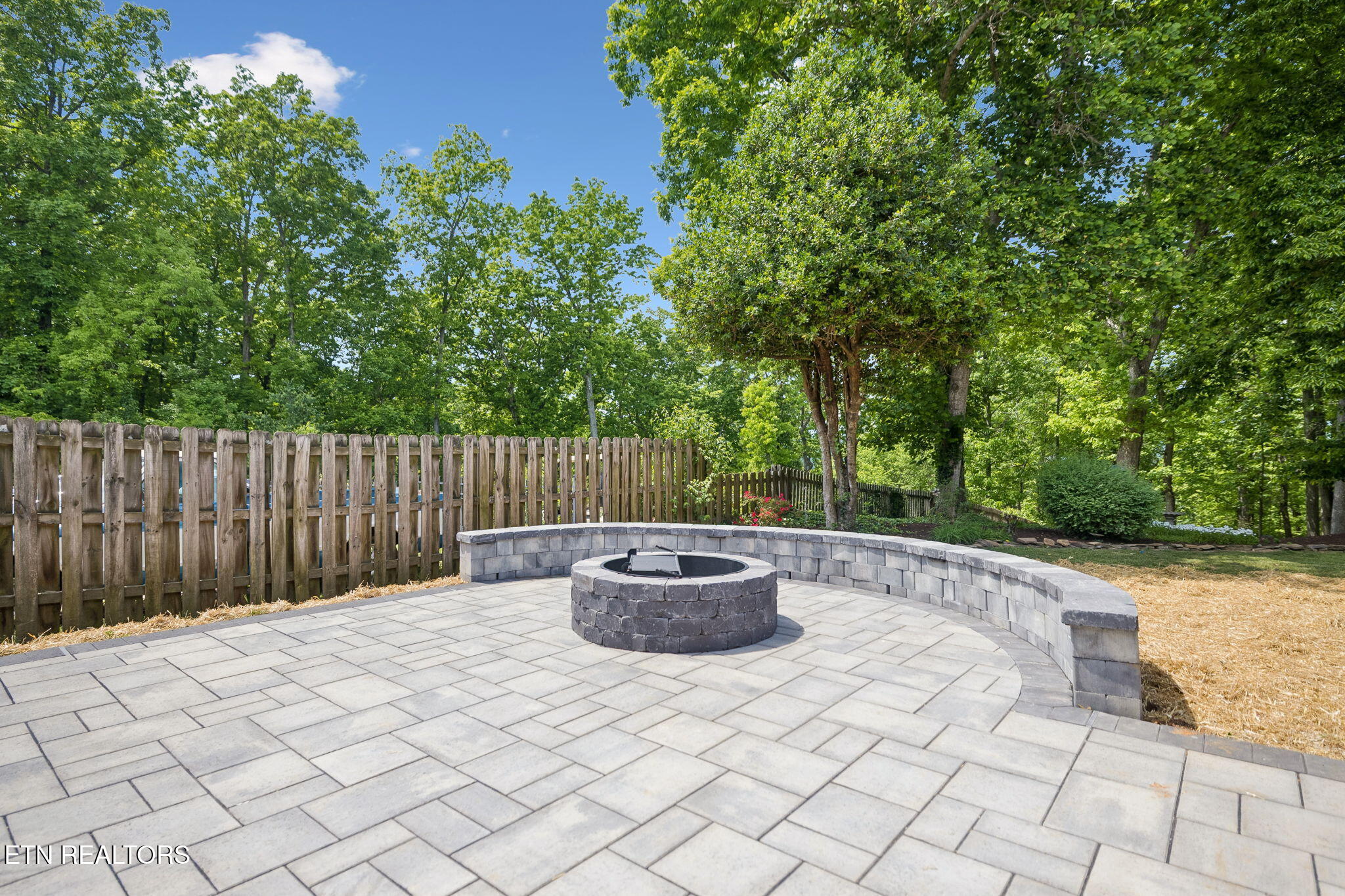 1128 Brentwood Point Kingston TN 37763