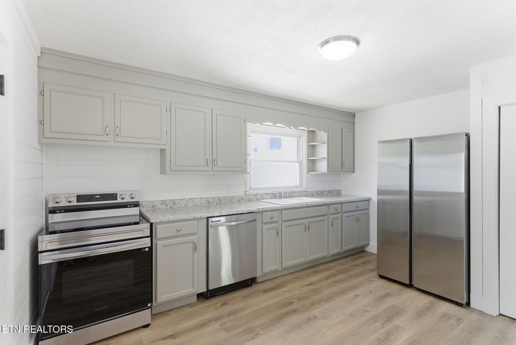 2210 W Gilbert Lane Knoxville TN 37920