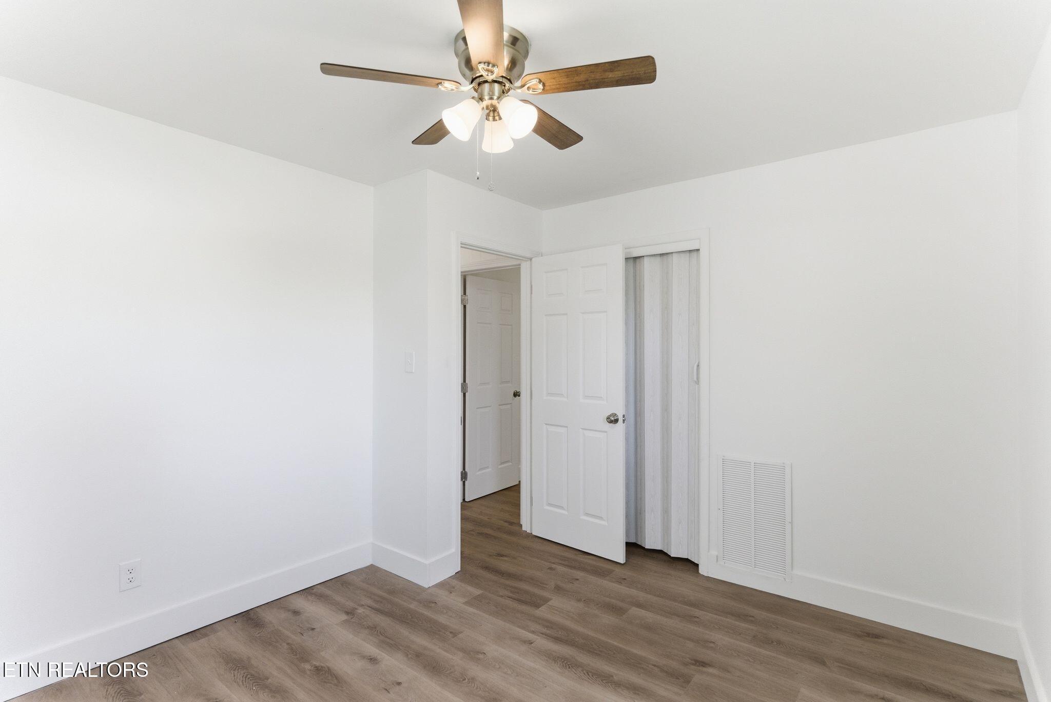 2210 W Gilbert Lane Knoxville TN 37920