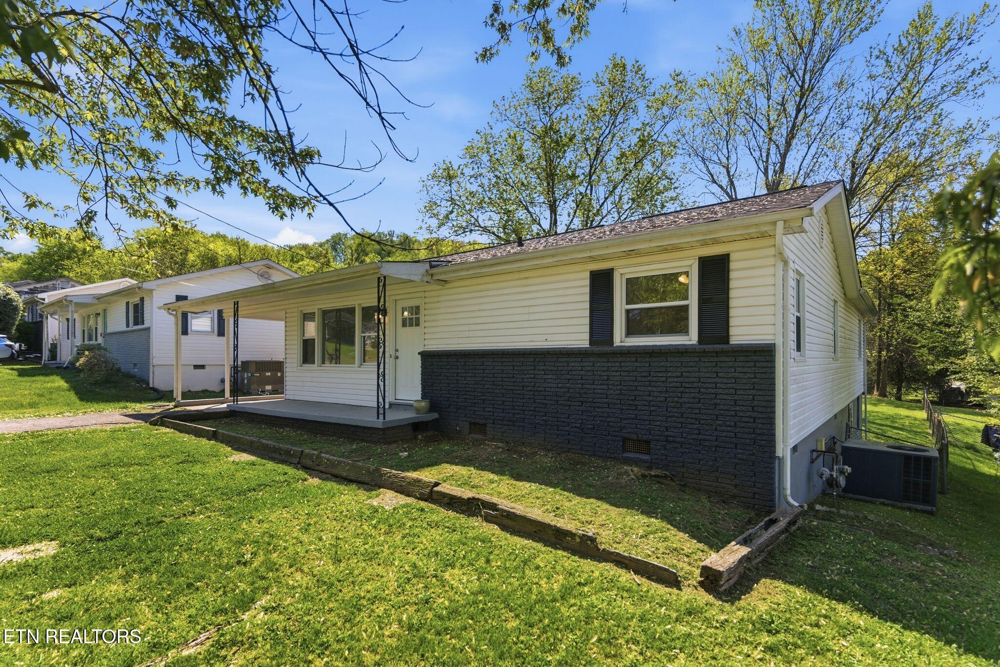 2210 W Gilbert Lane Knoxville TN 37920