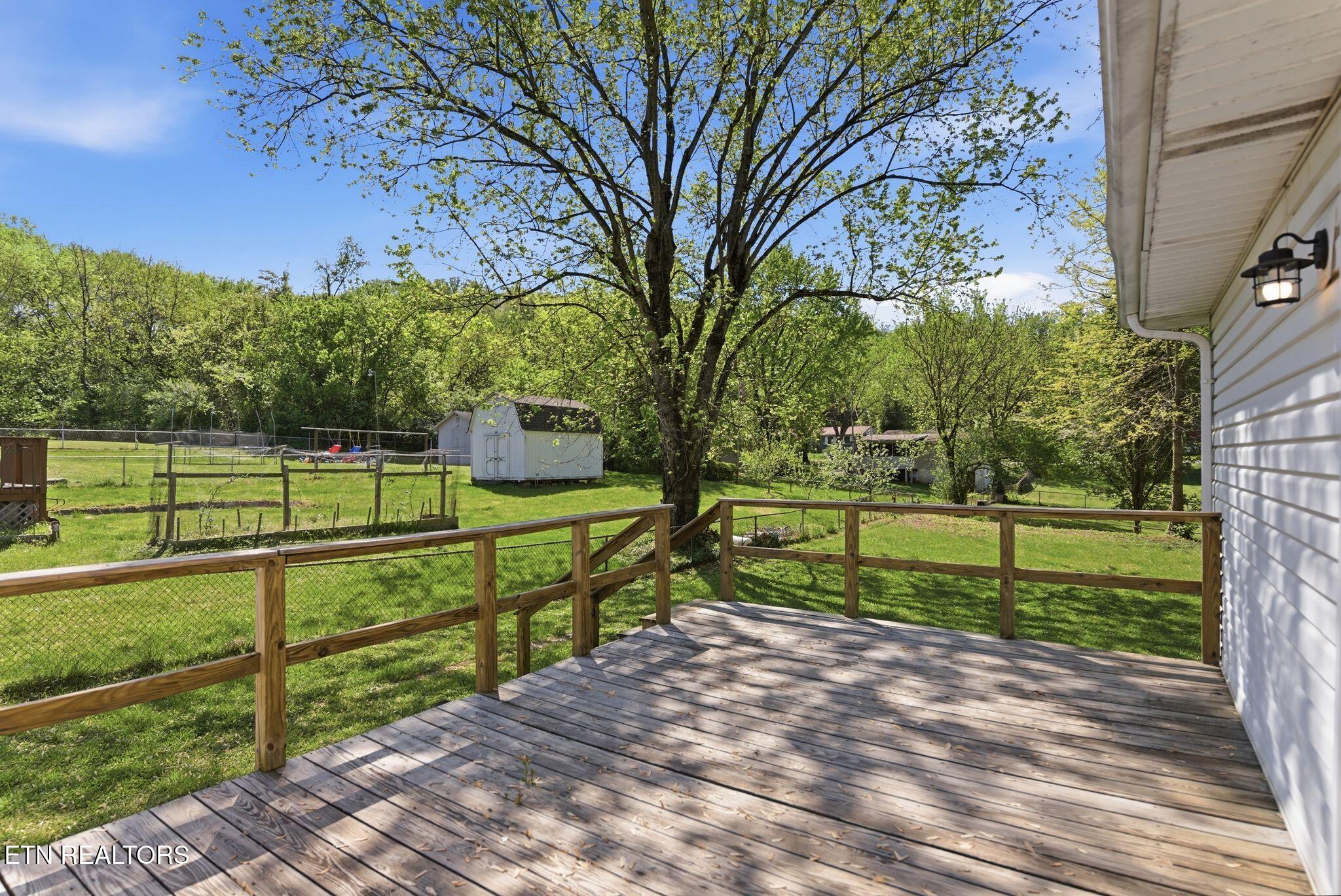 2210 W Gilbert Lane Knoxville TN 37920