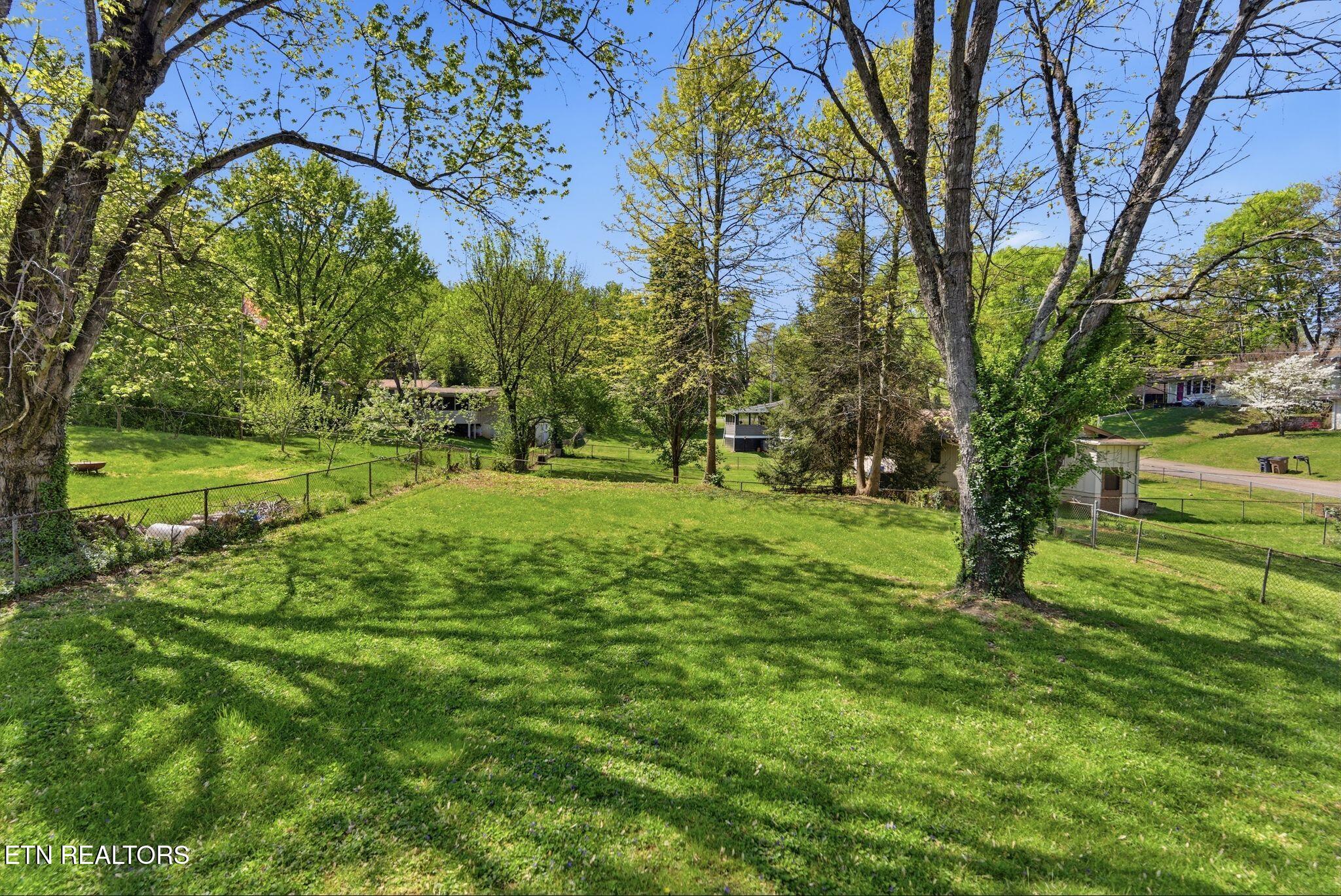 2210 W Gilbert Lane Knoxville TN 37920