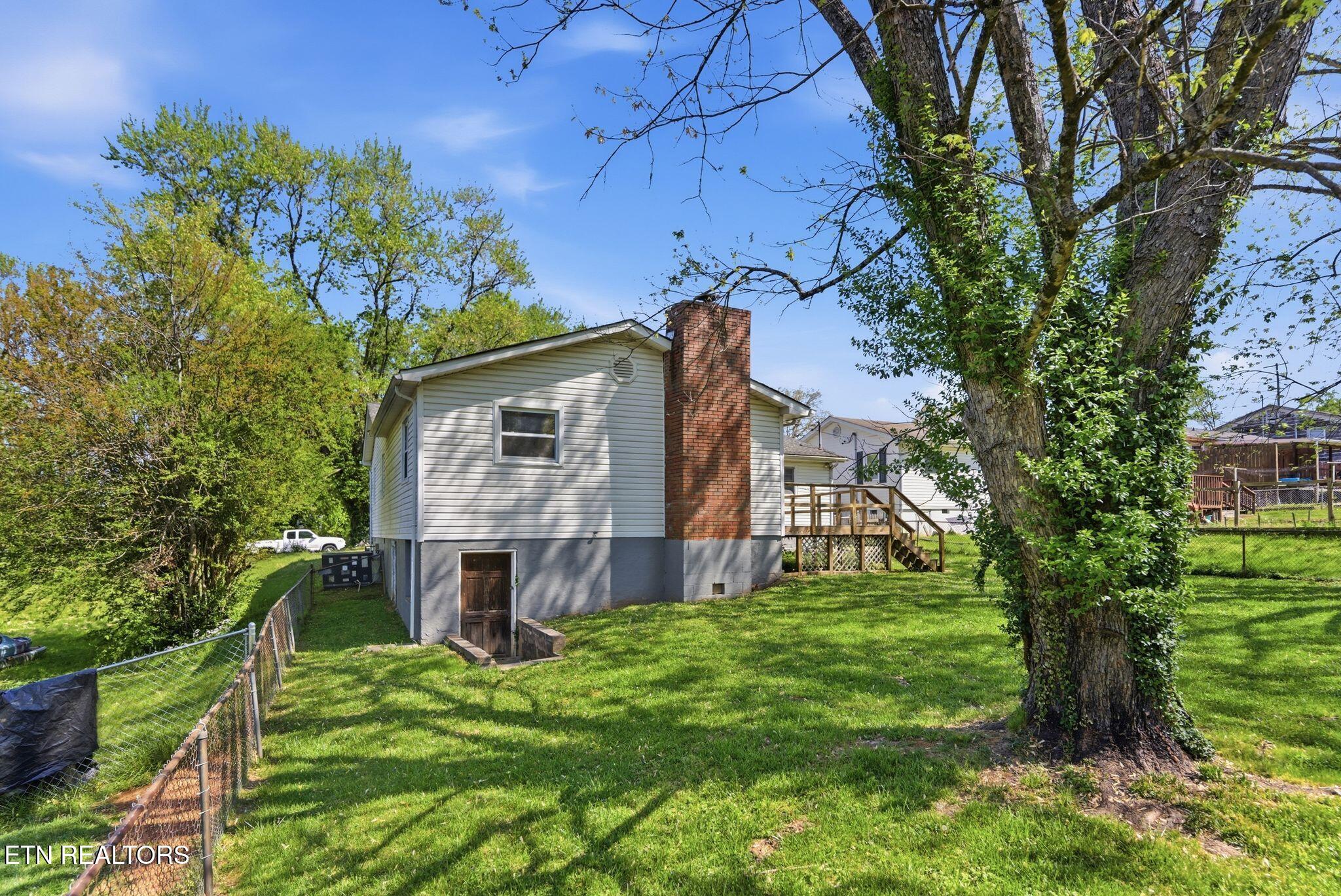 2210 W Gilbert Lane Knoxville TN 37920