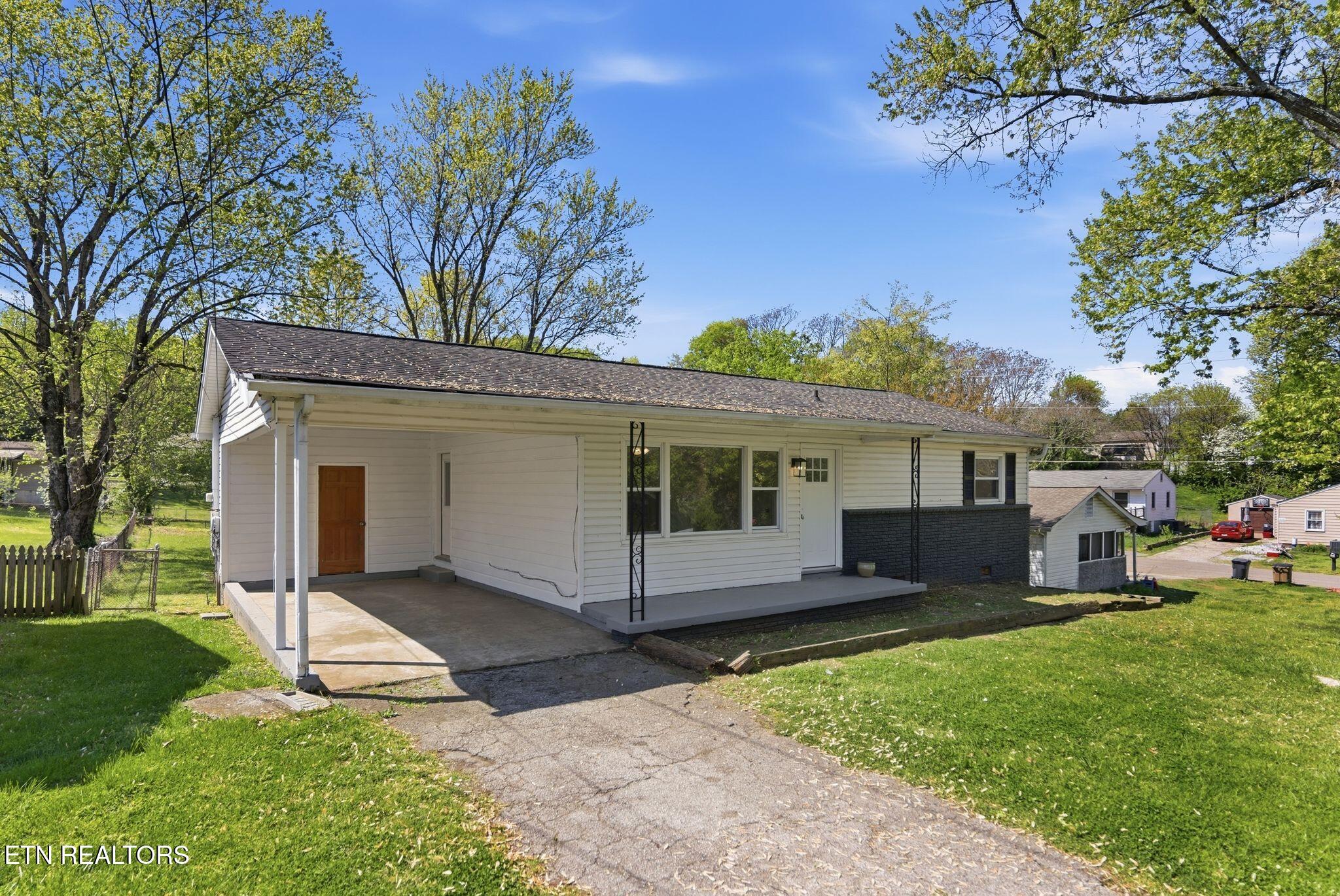 2210 W Gilbert Lane Knoxville TN 37920