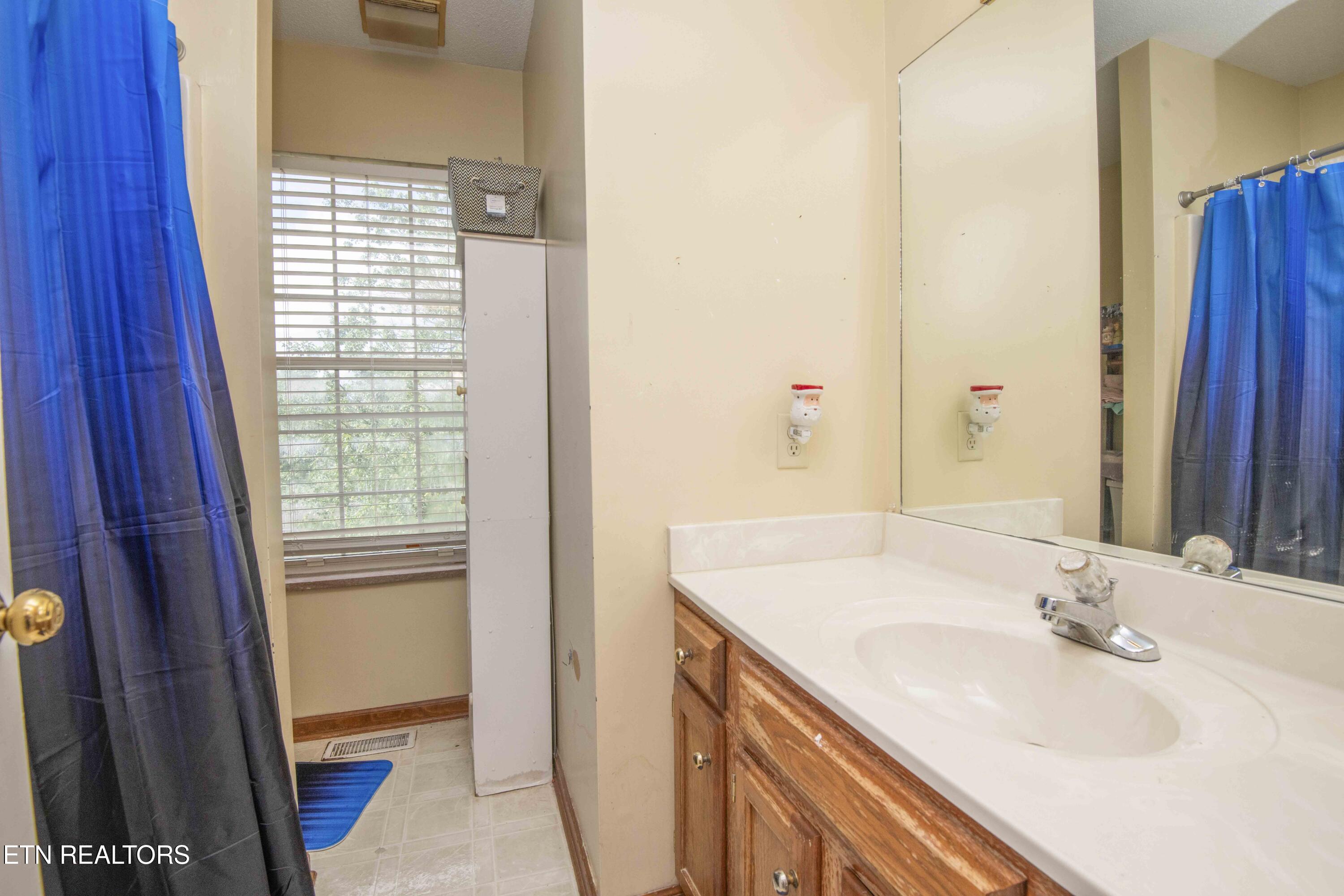 512 Windgate Court Powell TN 37849