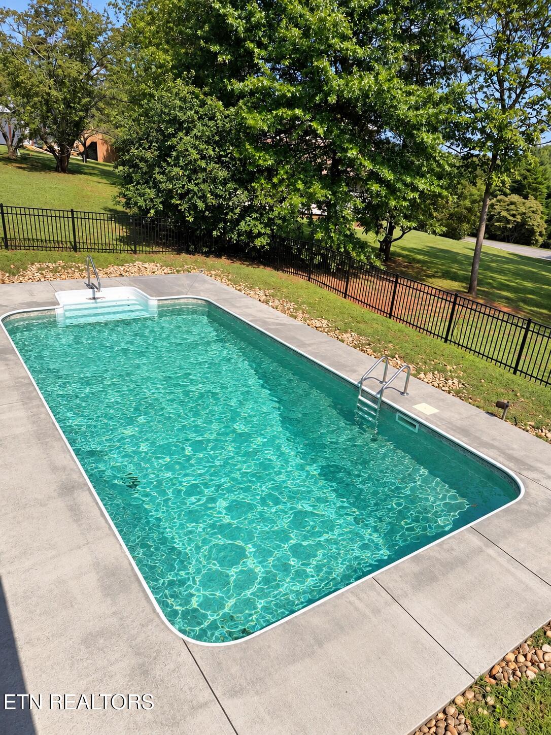 125 Orchard Crest Circle Clinton TN 37716