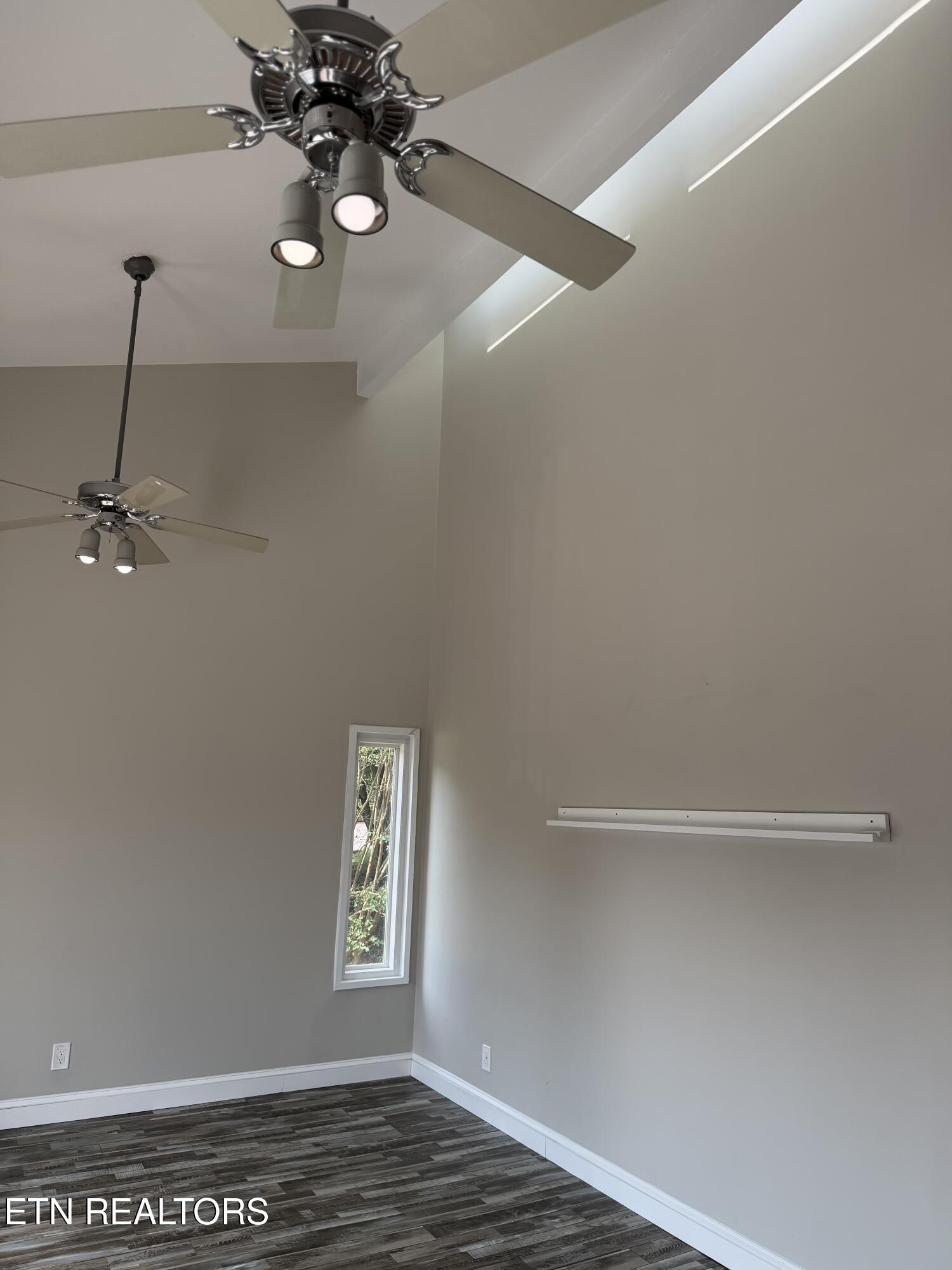 125 Orchard Crest Circle Clinton TN 37716