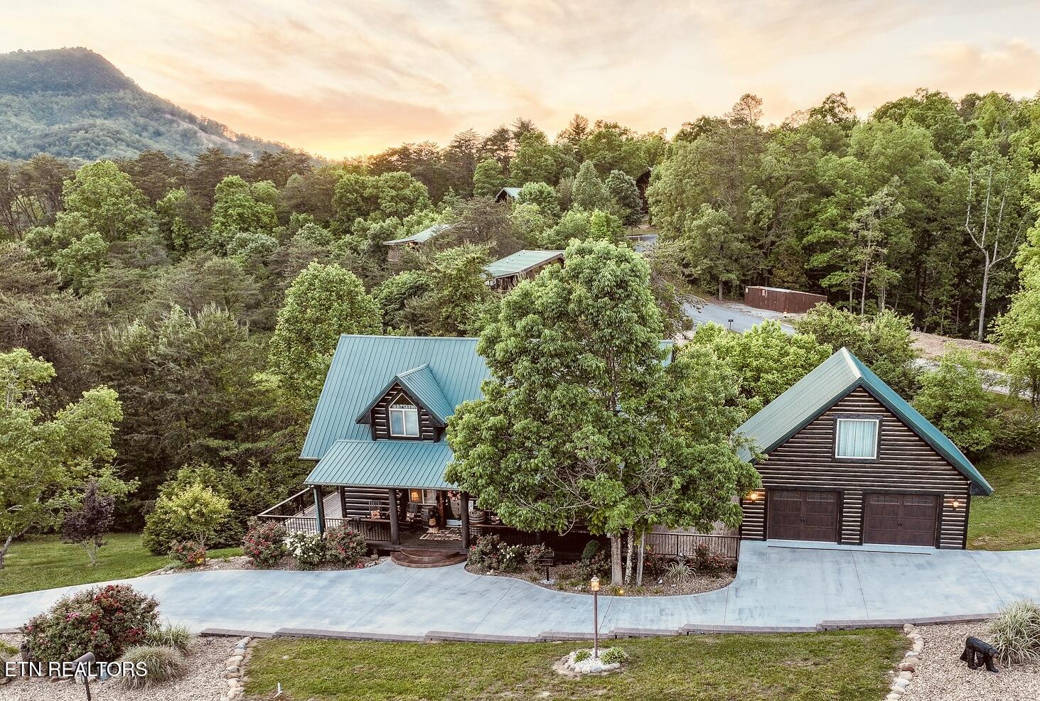 1347 Zachary Thomas Lane Sevierville TN 37876