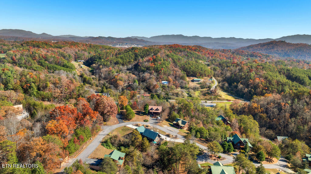 1347 Zachary Thomas Lane Sevierville TN 37876