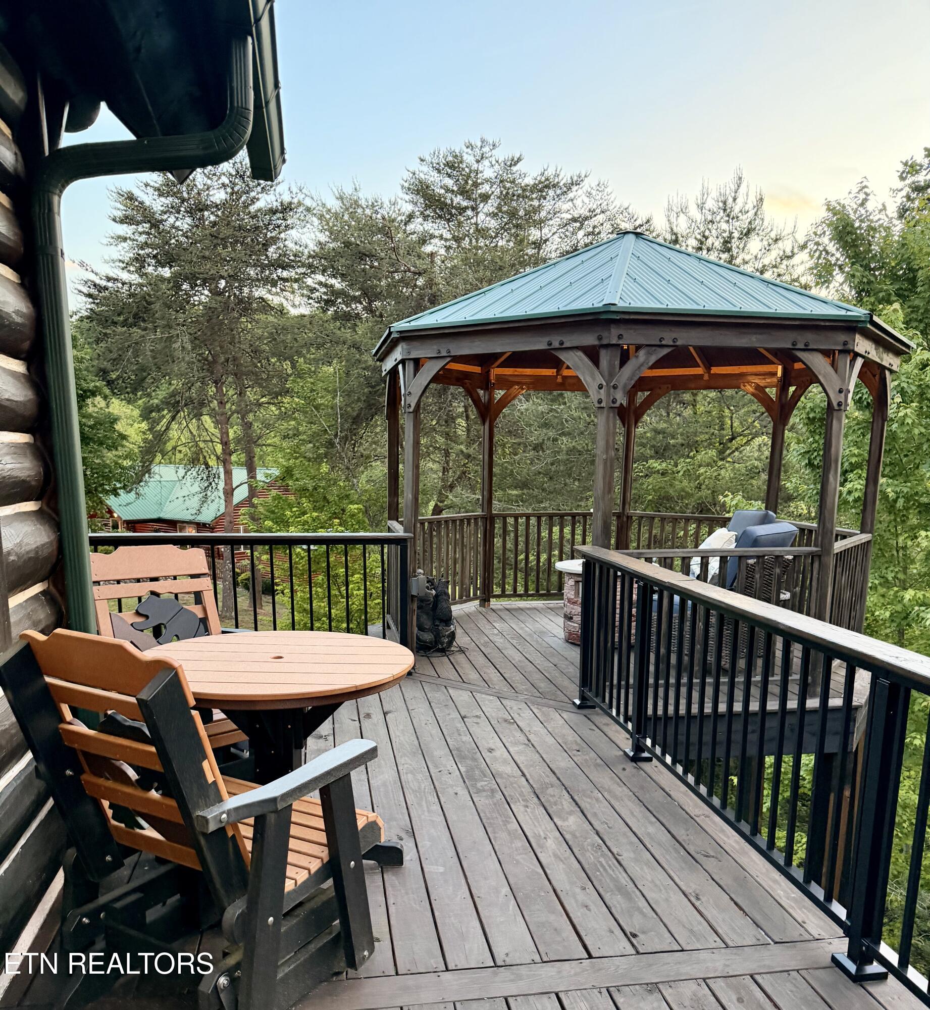 1347 Zachary Thomas Lane Sevierville TN 37876