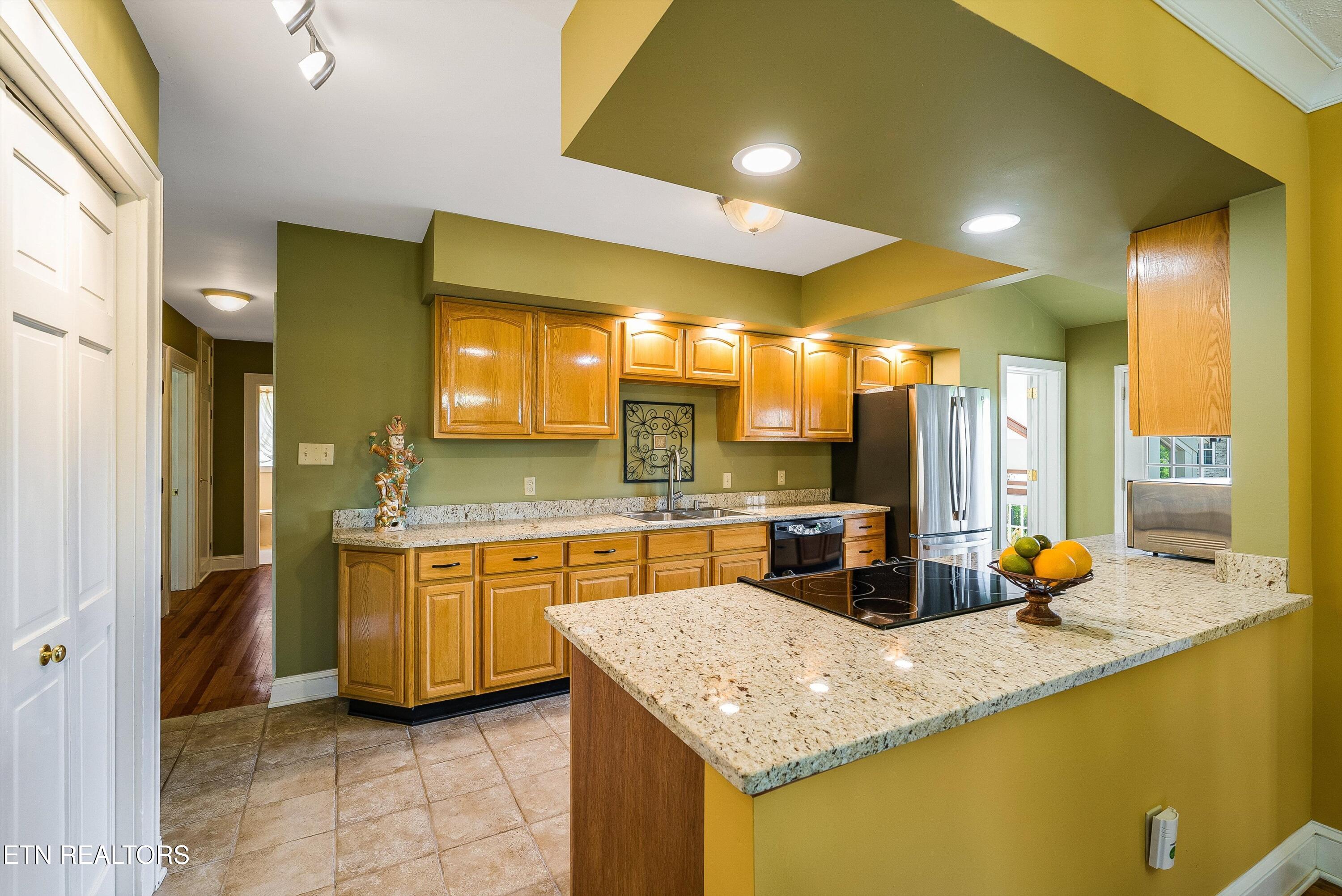 299 Zane Lane Lenoir City TN 37772