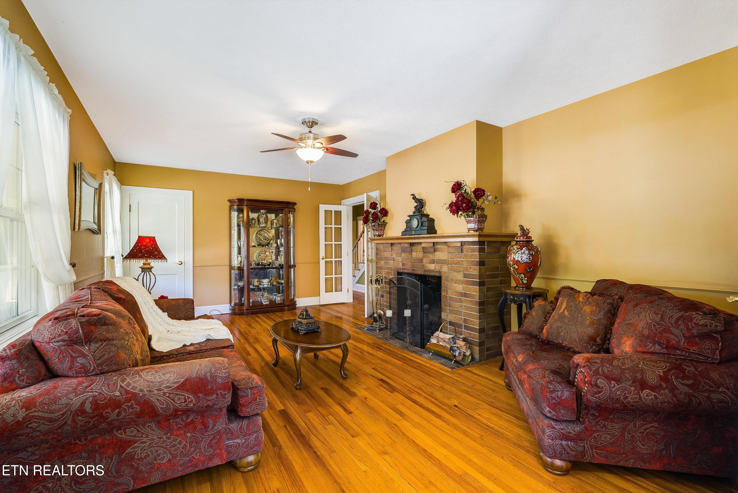 299 Zane Lane Lenoir City TN 37772