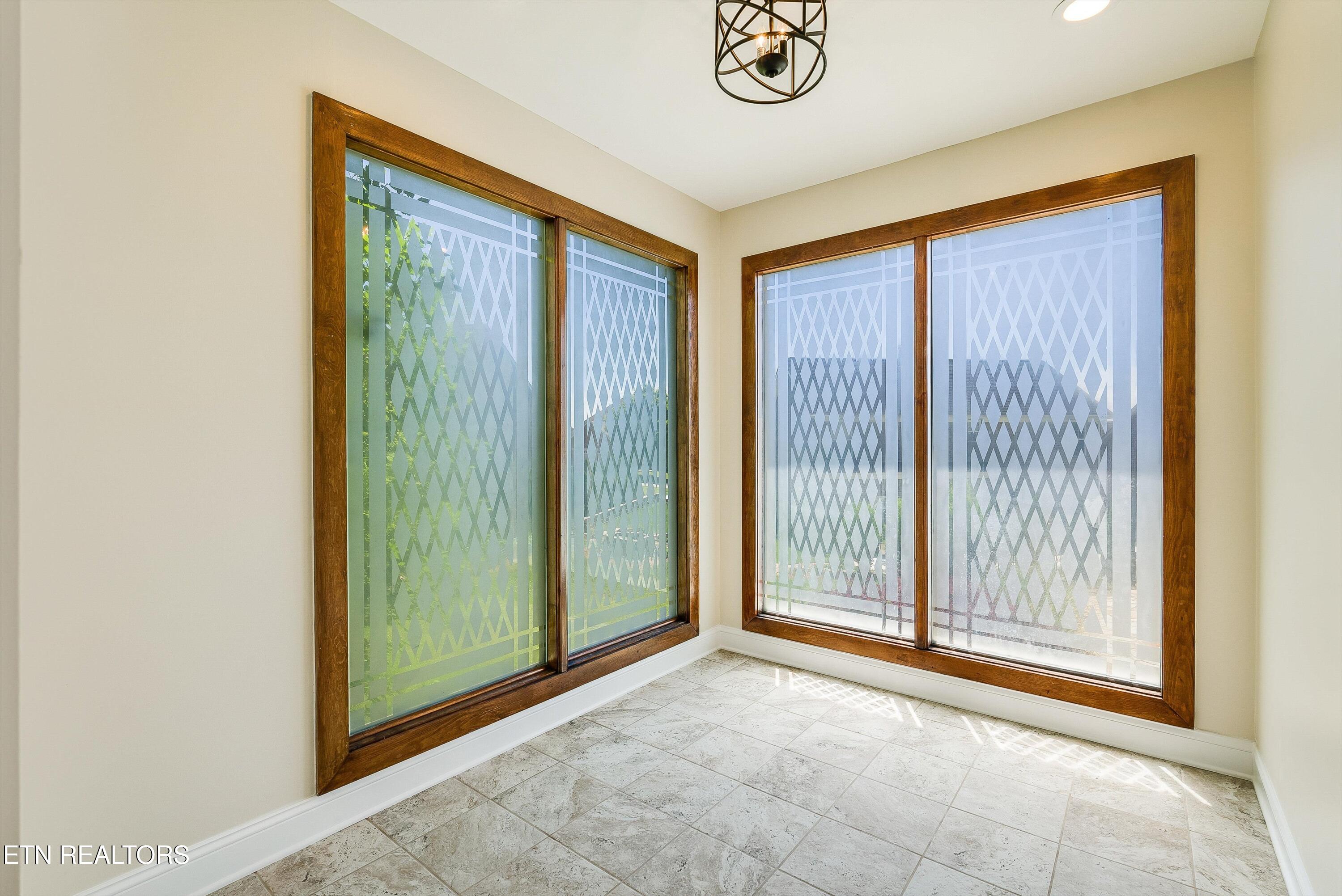 299 Zane Lane Lenoir City TN 37772