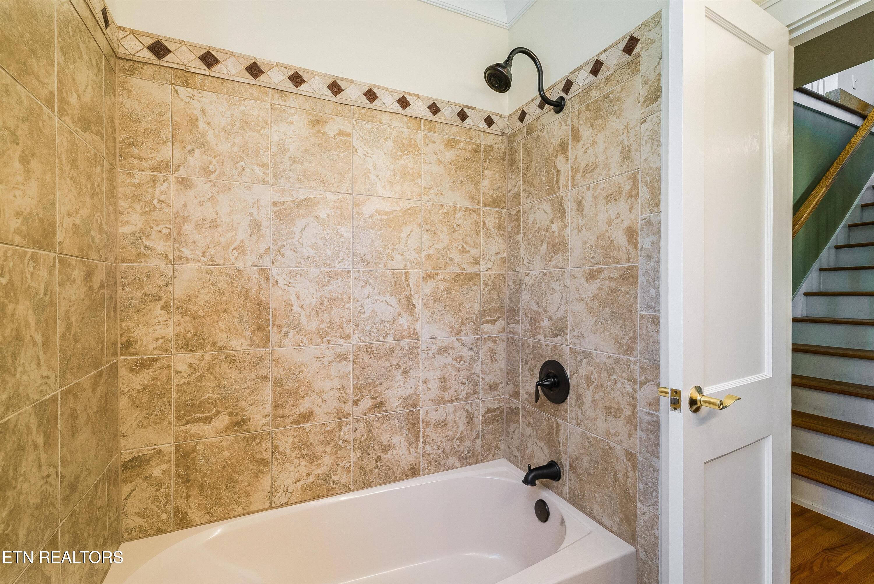 299 Zane Lane Lenoir City TN 37772