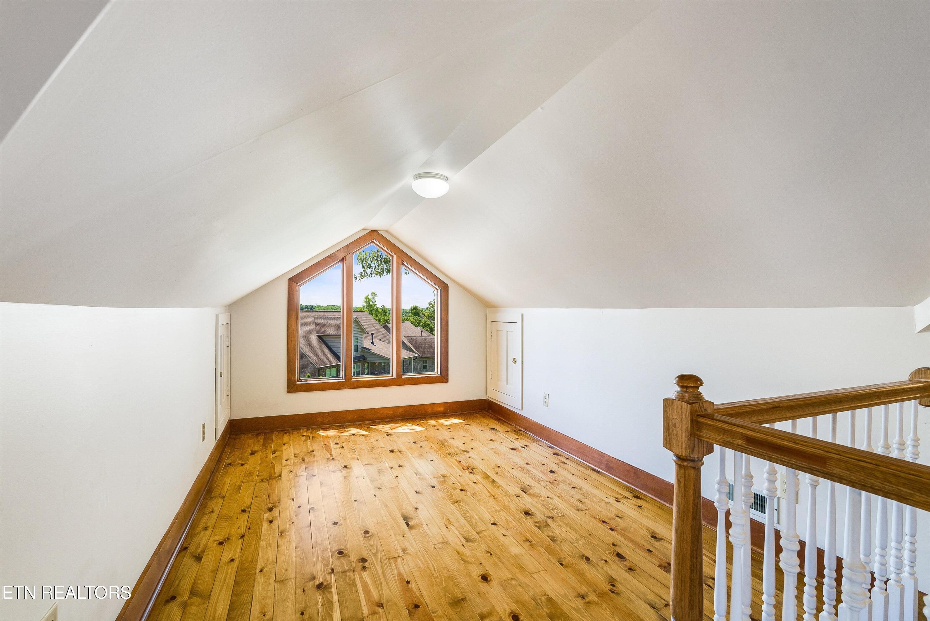 299 Zane Lane Lenoir City TN 37772