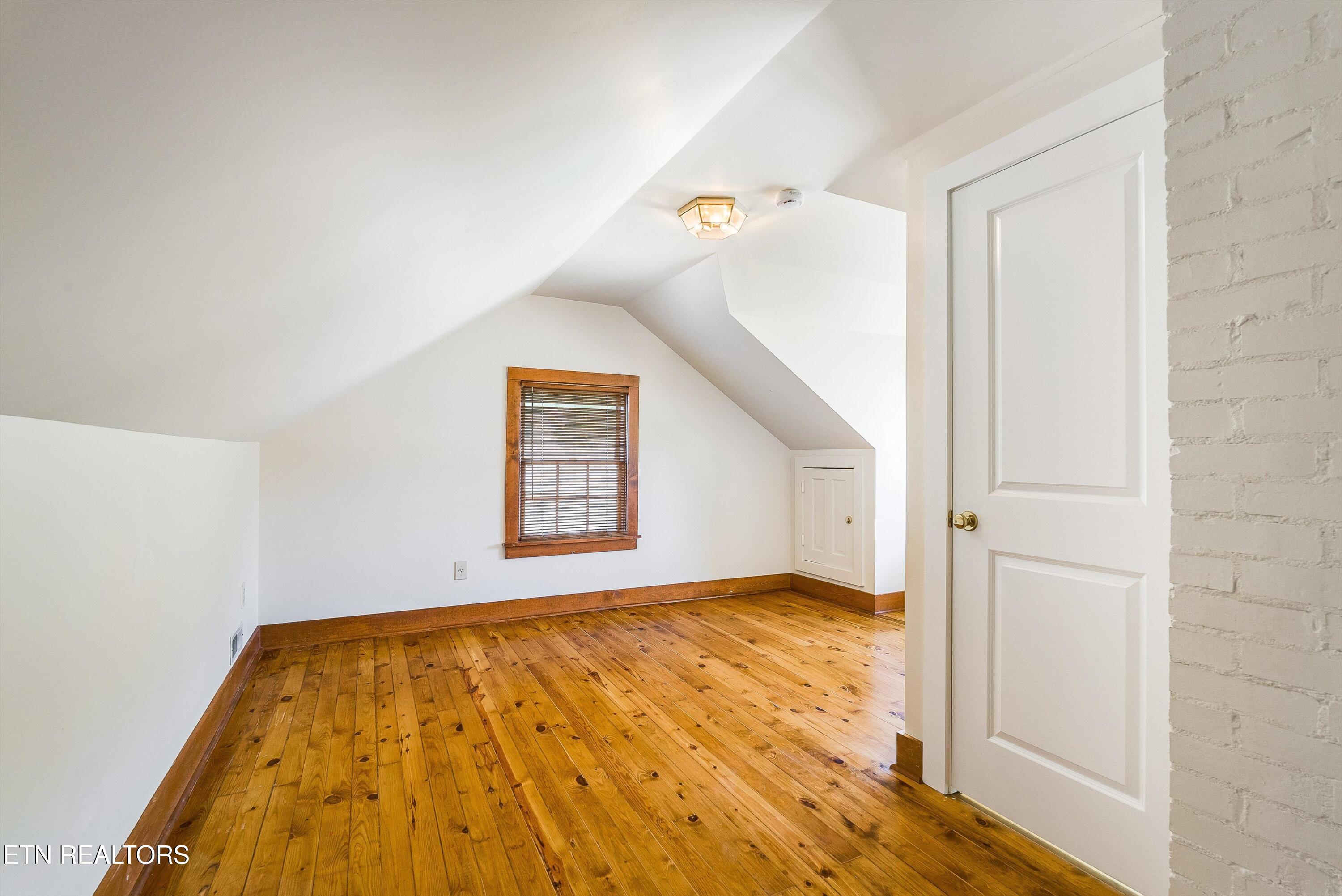 299 Zane Lane Lenoir City TN 37772