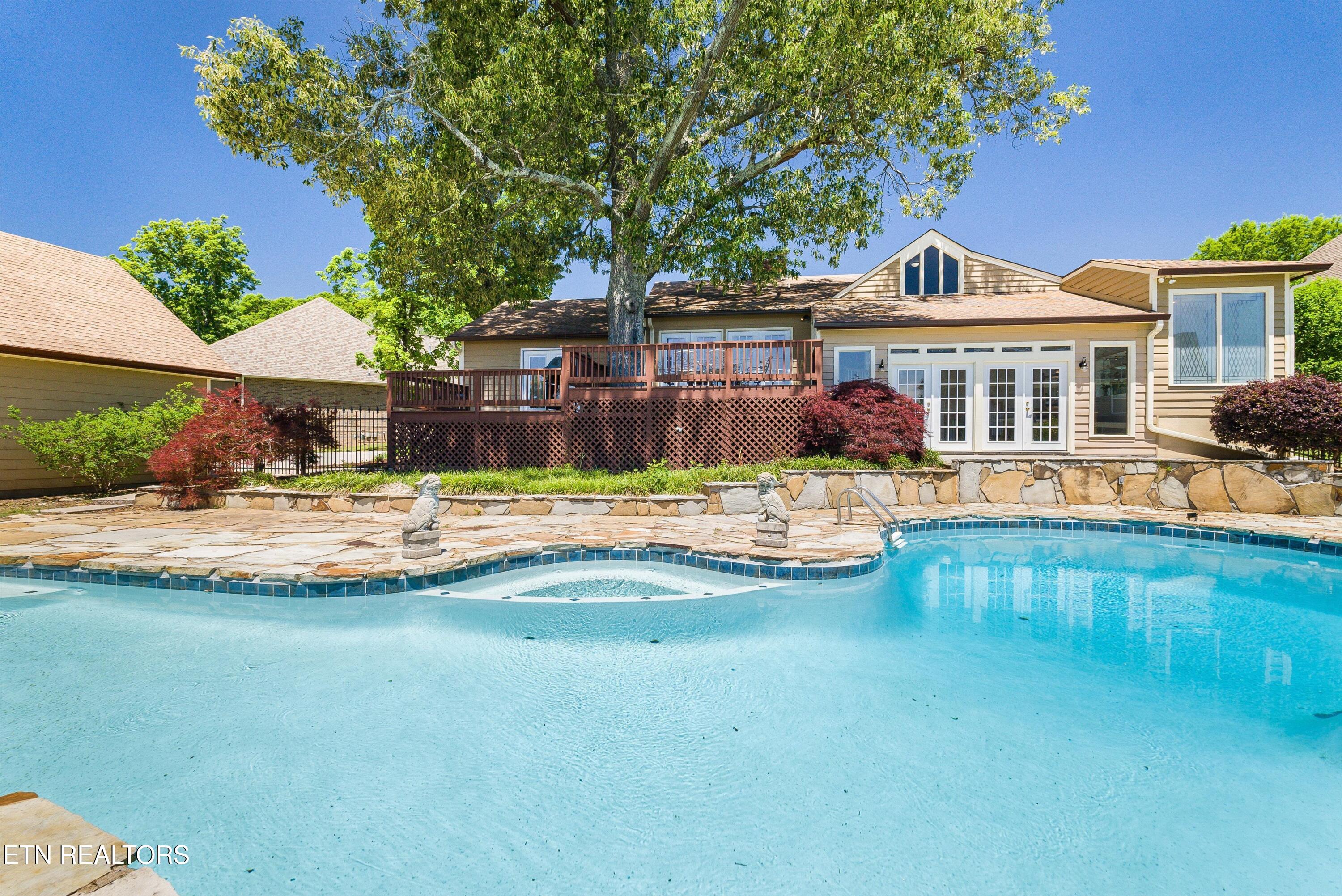 299 Zane Lane Lenoir City TN 37772