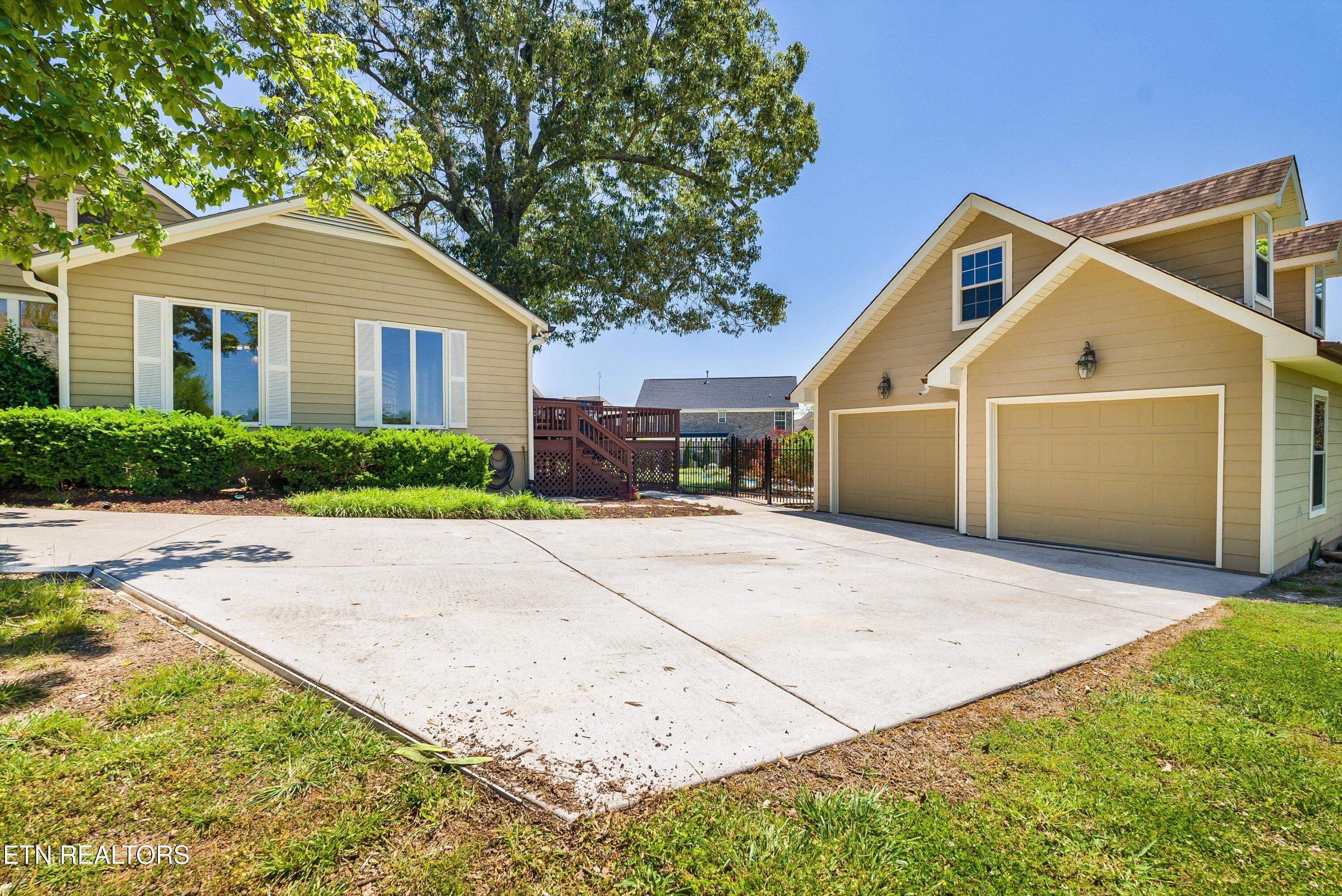 299 Zane Lane Lenoir City TN 37772