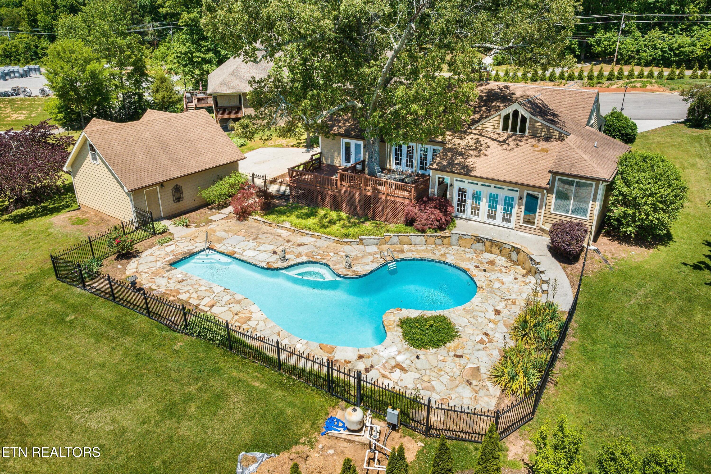 299 Zane Lane Lenoir City TN 37772