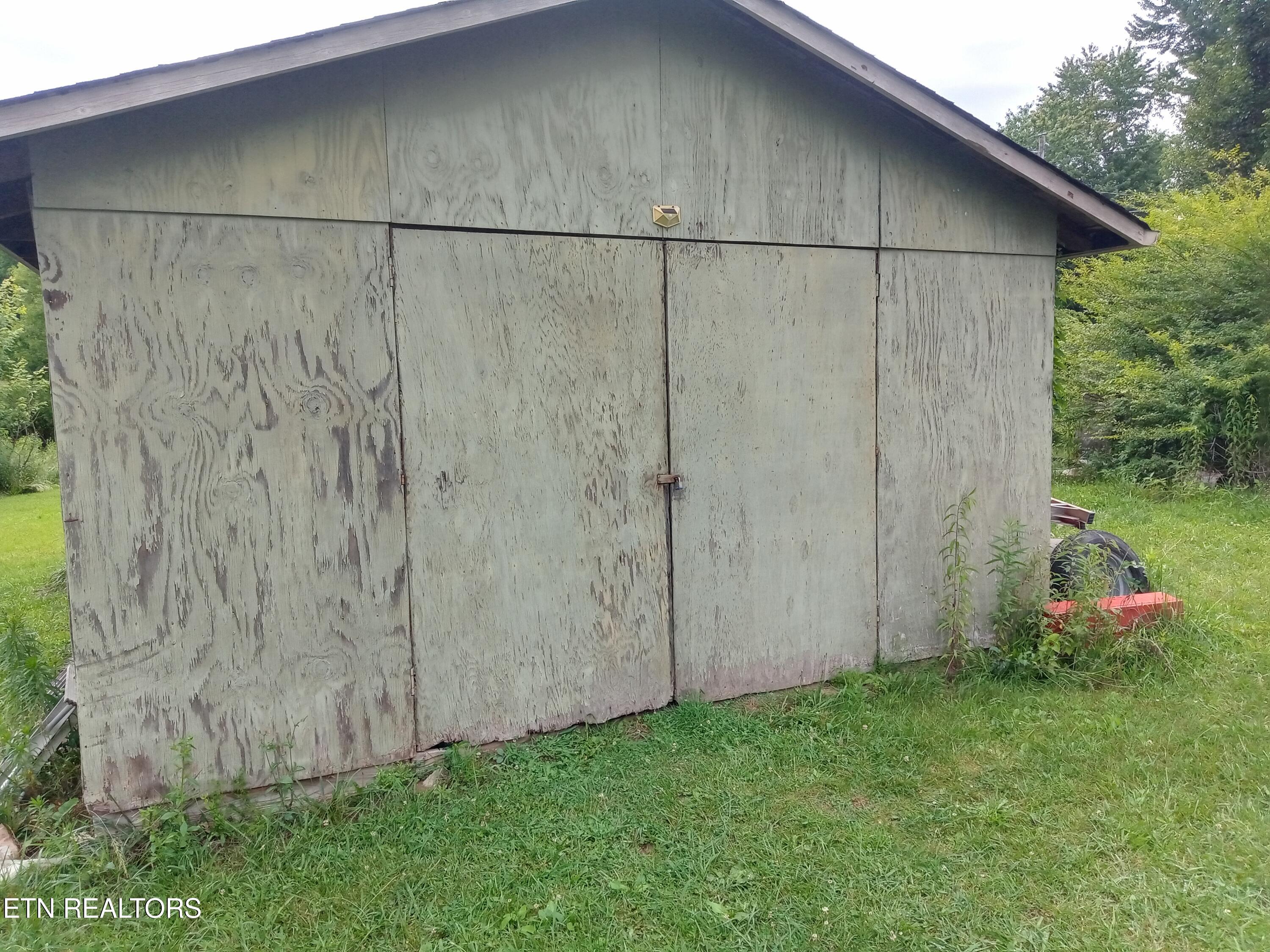 3281 NE Tabor oop Highway Crossville TN 38571