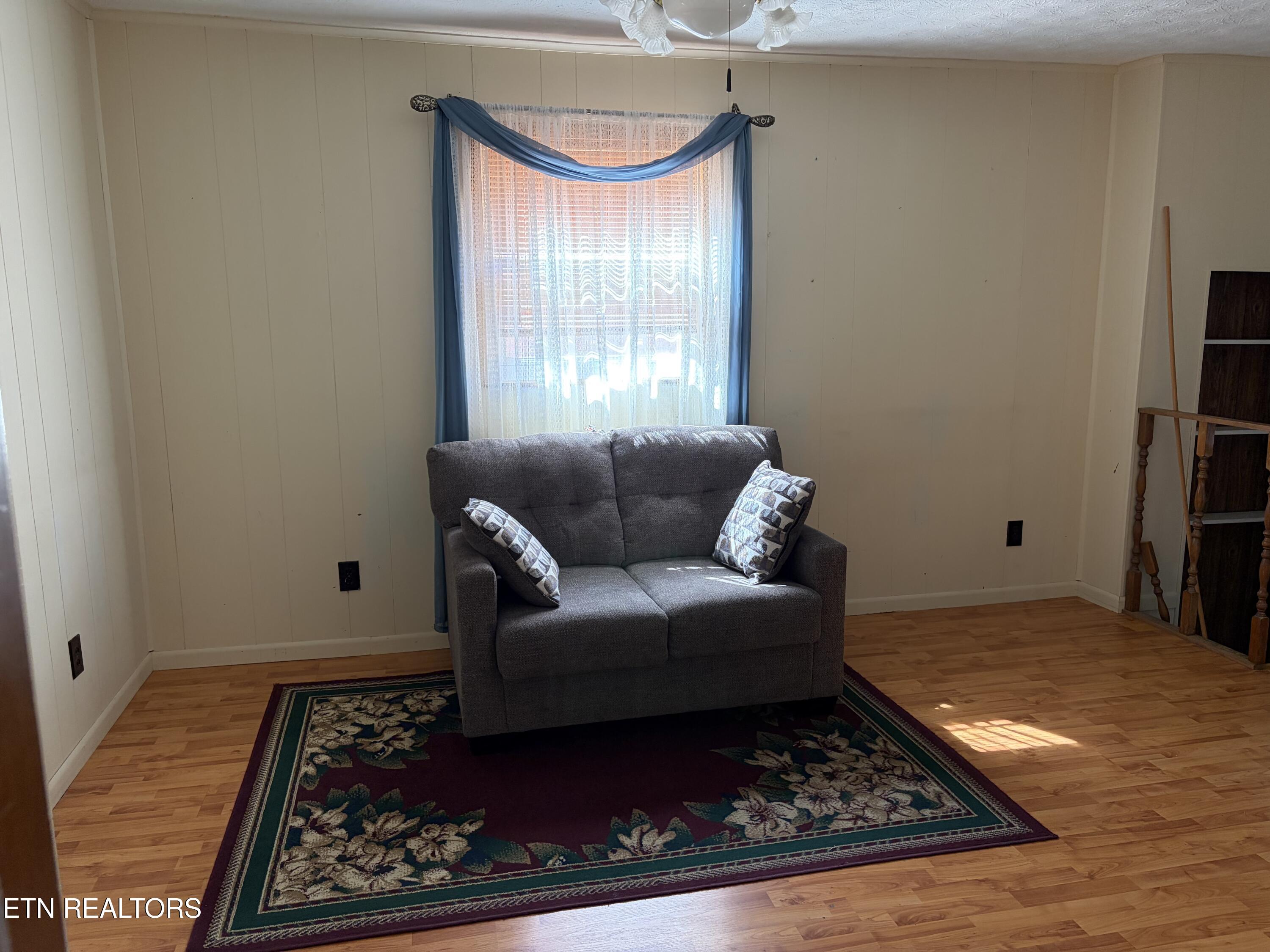 4422 Doris Circle Knoxville TN 37918