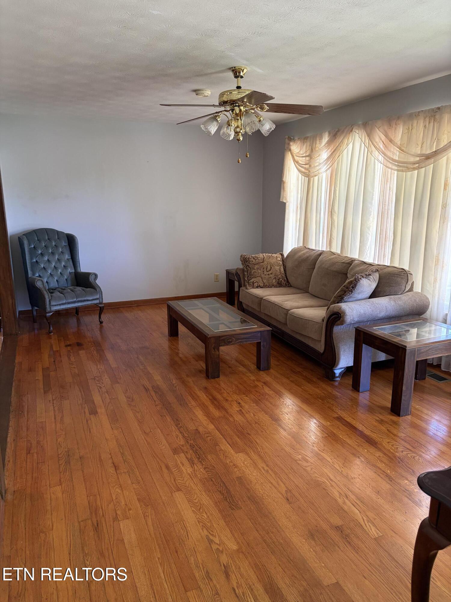 4422 Doris Circle Knoxville TN 37918