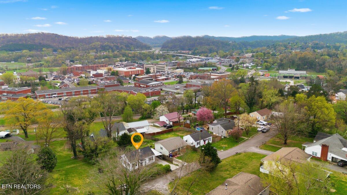 219 Pine Street Clinton TN 37716