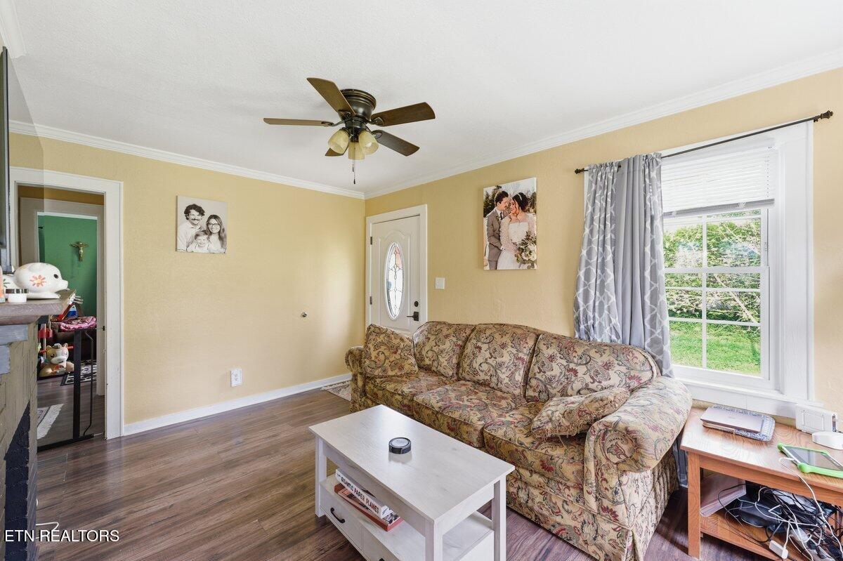 219 Pine Street Clinton TN 37716