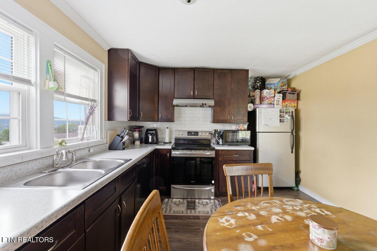219 Pine Street Clinton TN 37716