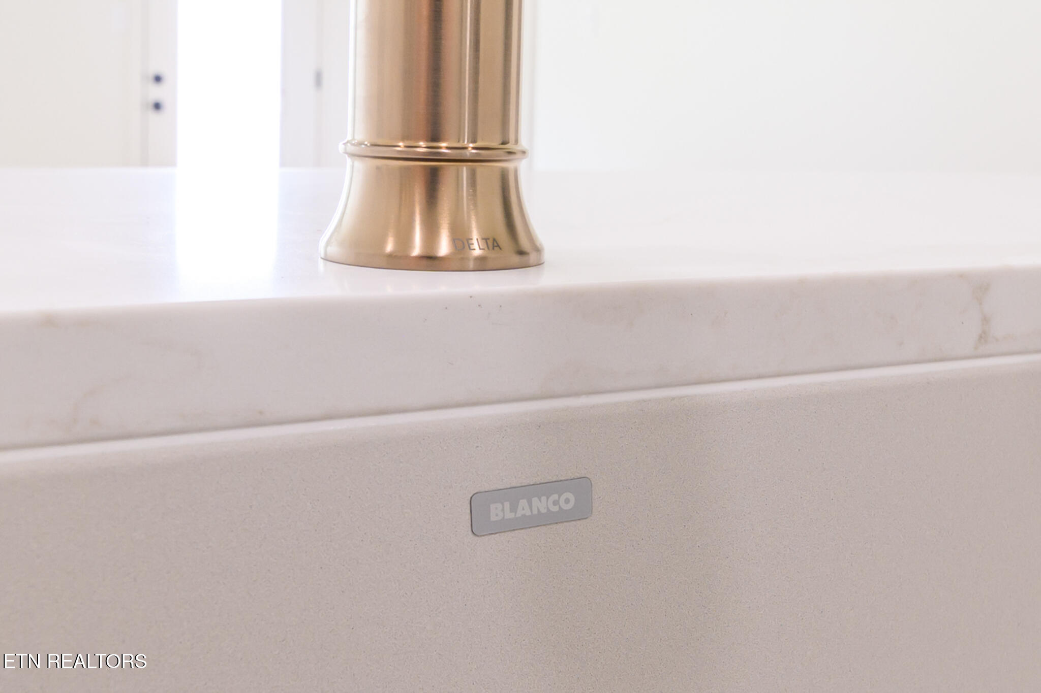 107 Alpine Drive Clinton TN 37716