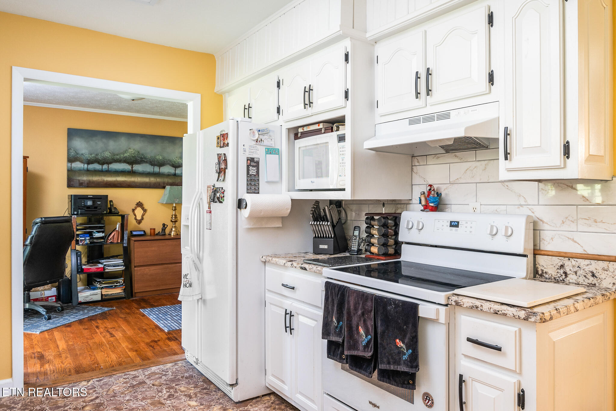 926 Hilltop Lane Kodak TN 37764