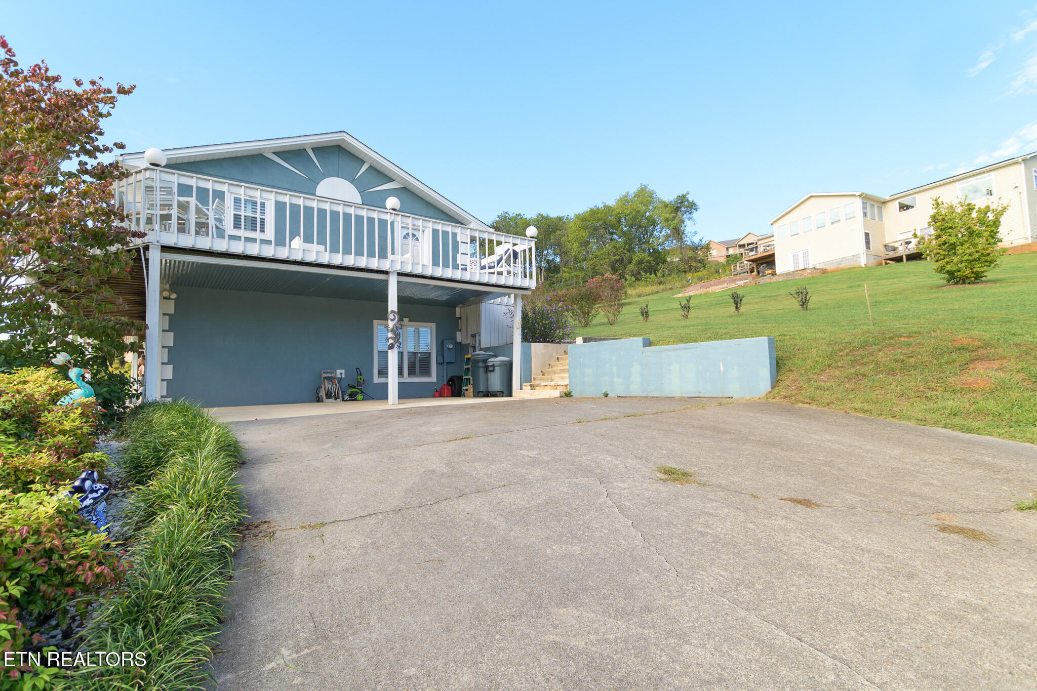 926 Hilltop Lane Kodak TN 37764