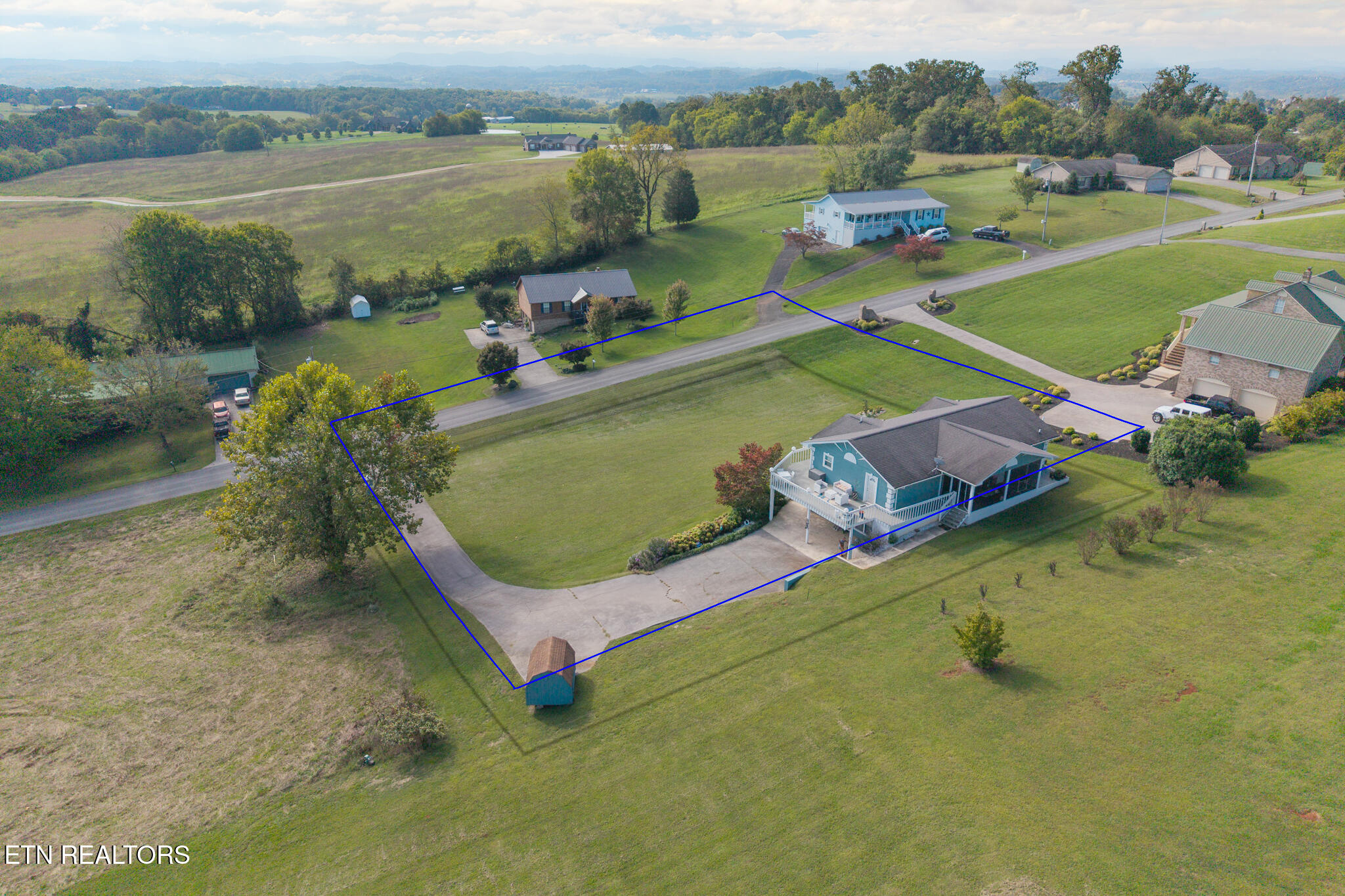 926 Hilltop Lane Kodak TN 37764
