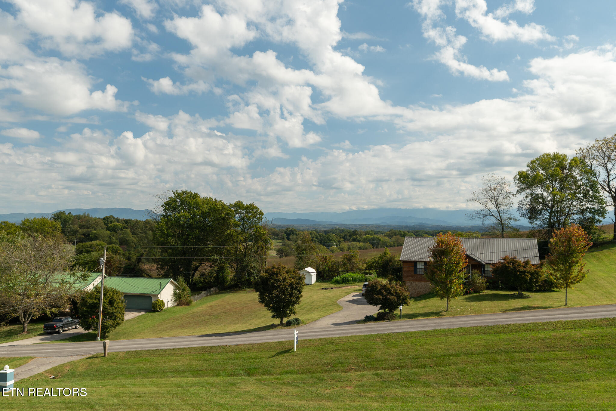 926 Hilltop Lane Kodak TN 37764